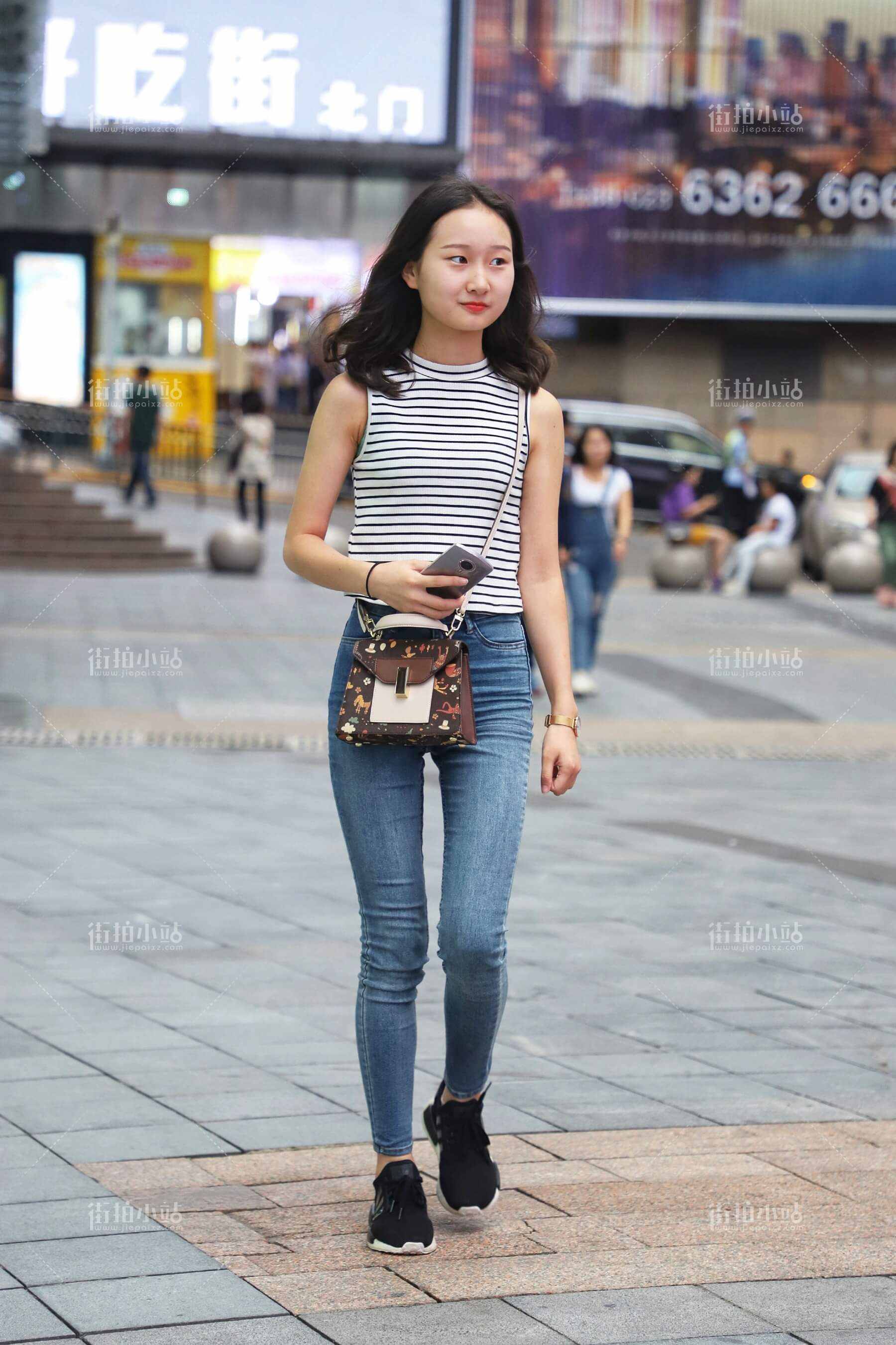 129470zxhkvxk5cn.jpg