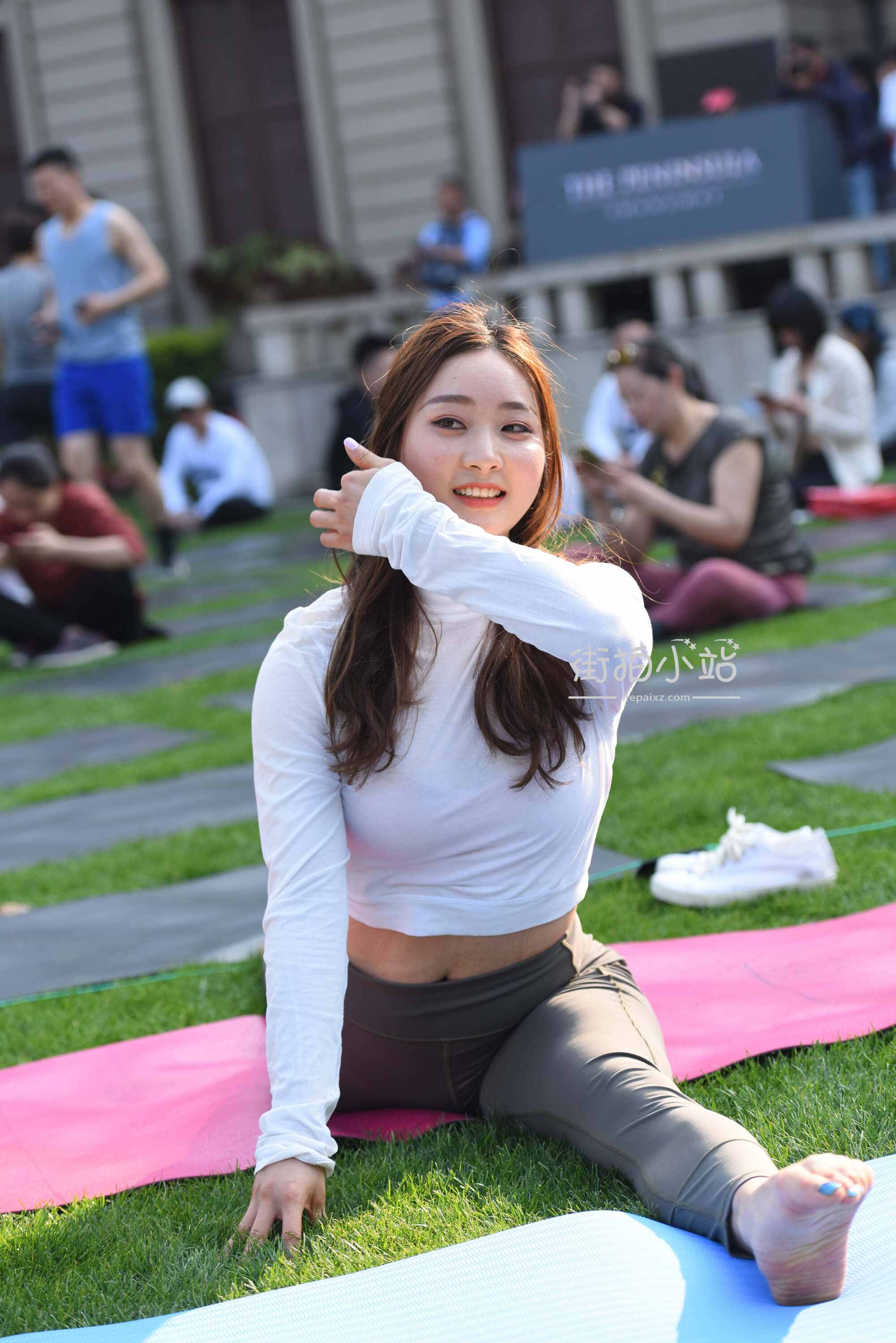 3239431nxiu52j0e.jpg