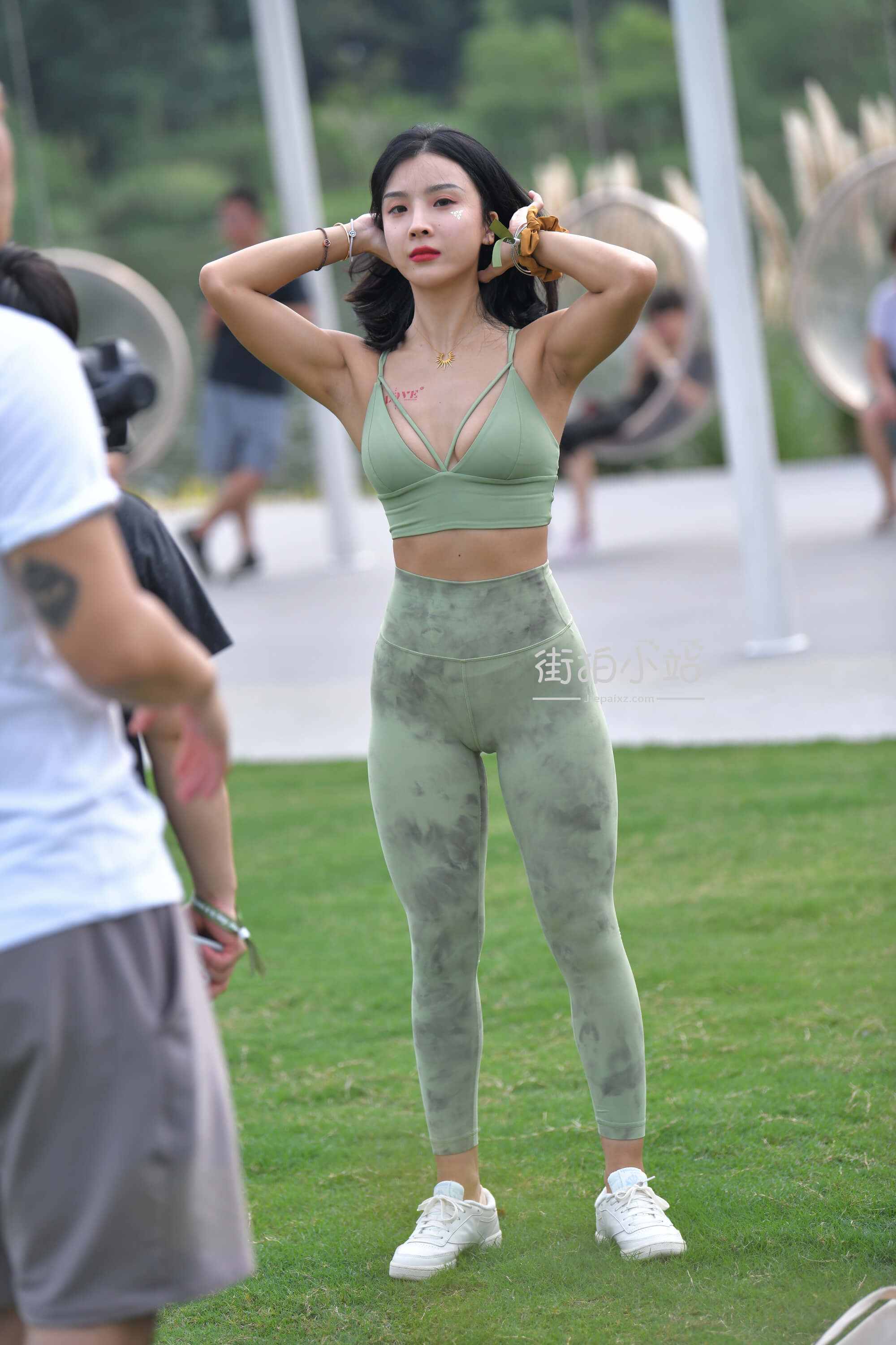 32204wqmjcqu5ph5.jpg