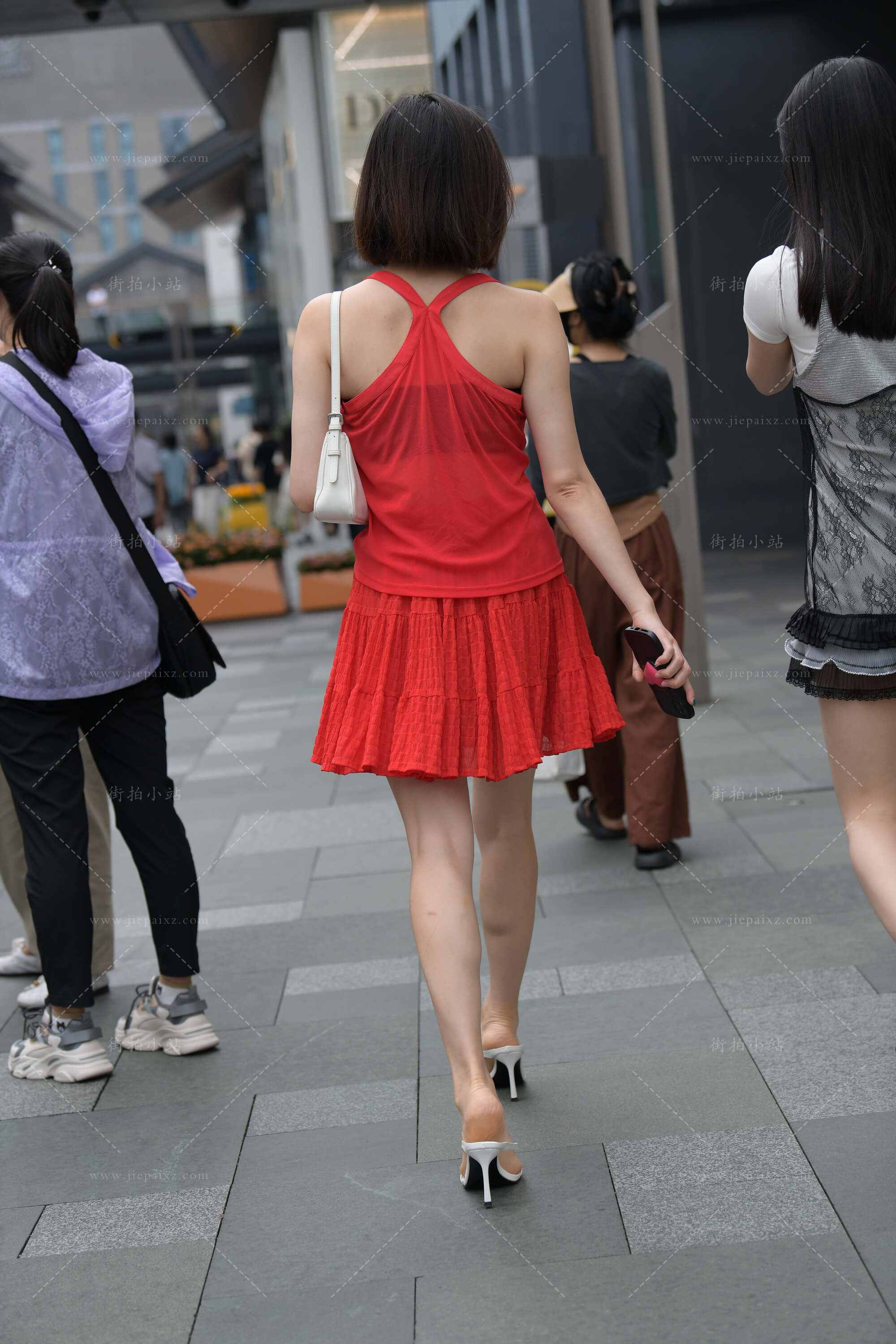 33382d3av0v3mm12.jpg