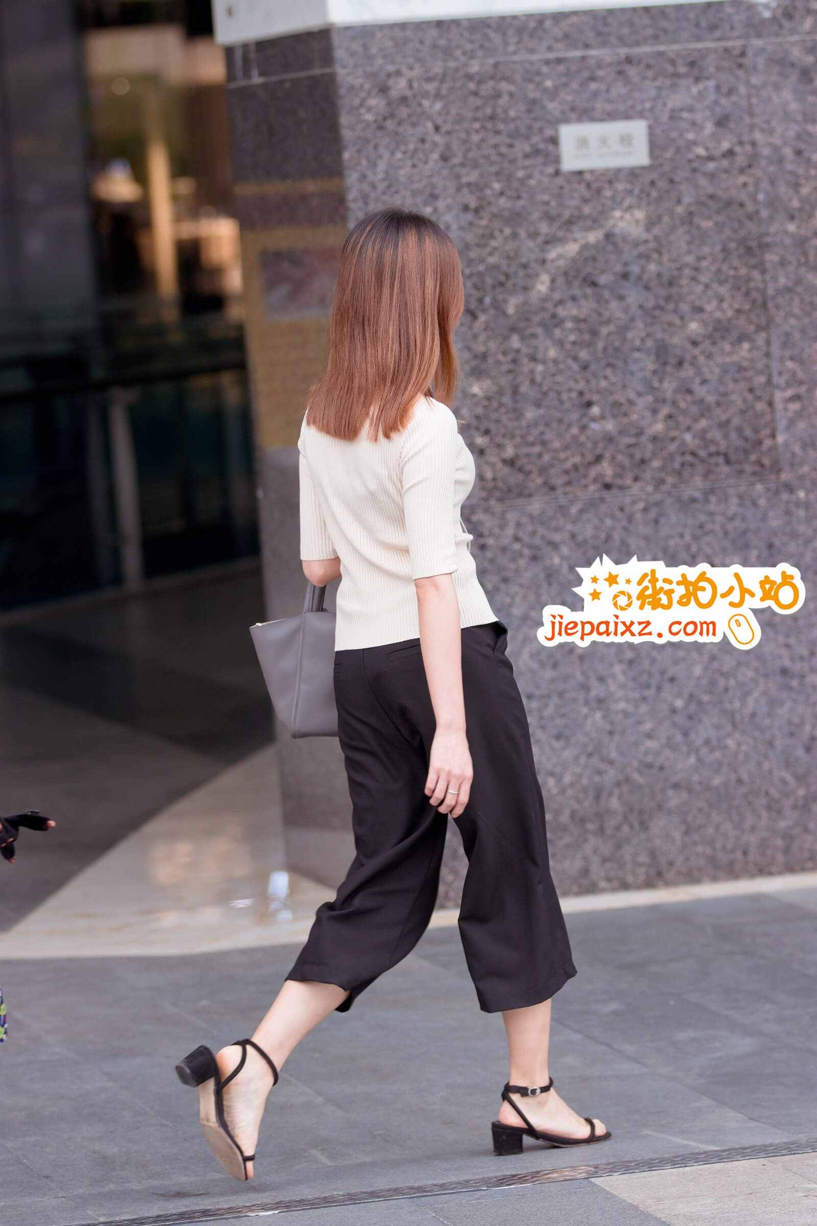 173961r5oragwm3e.jpg