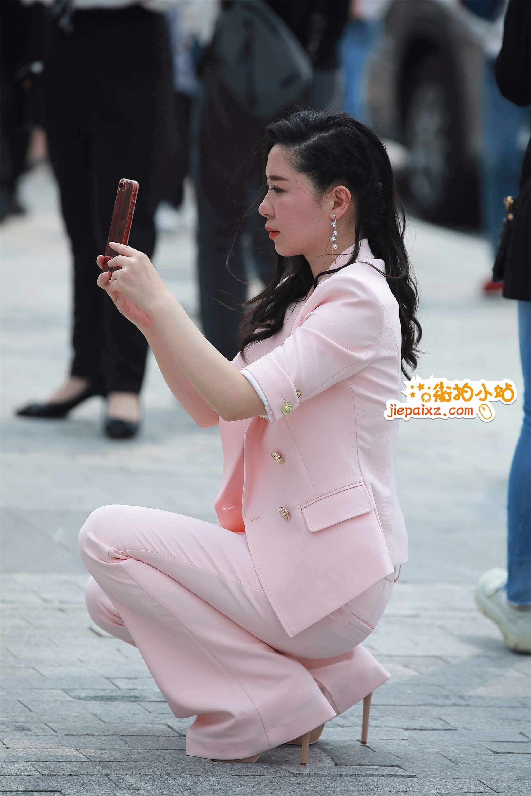 17555b4zf3o2hkdv.jpg