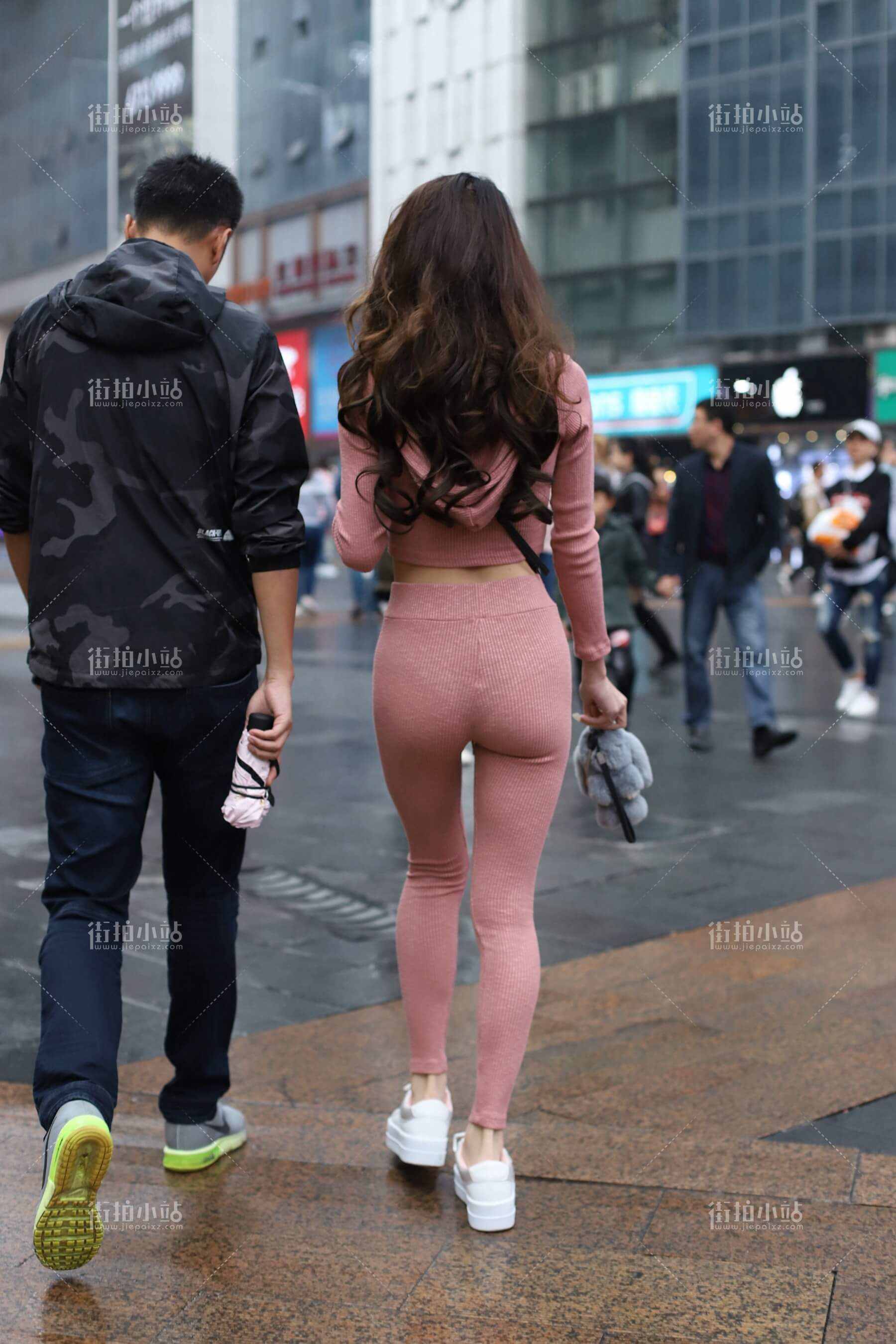 12949tls0av3fjxa.jpg