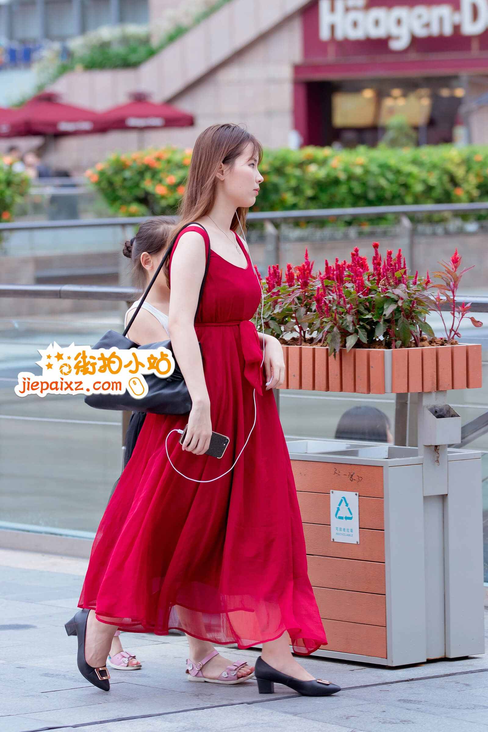 17545hxvn5cpe305.jpg