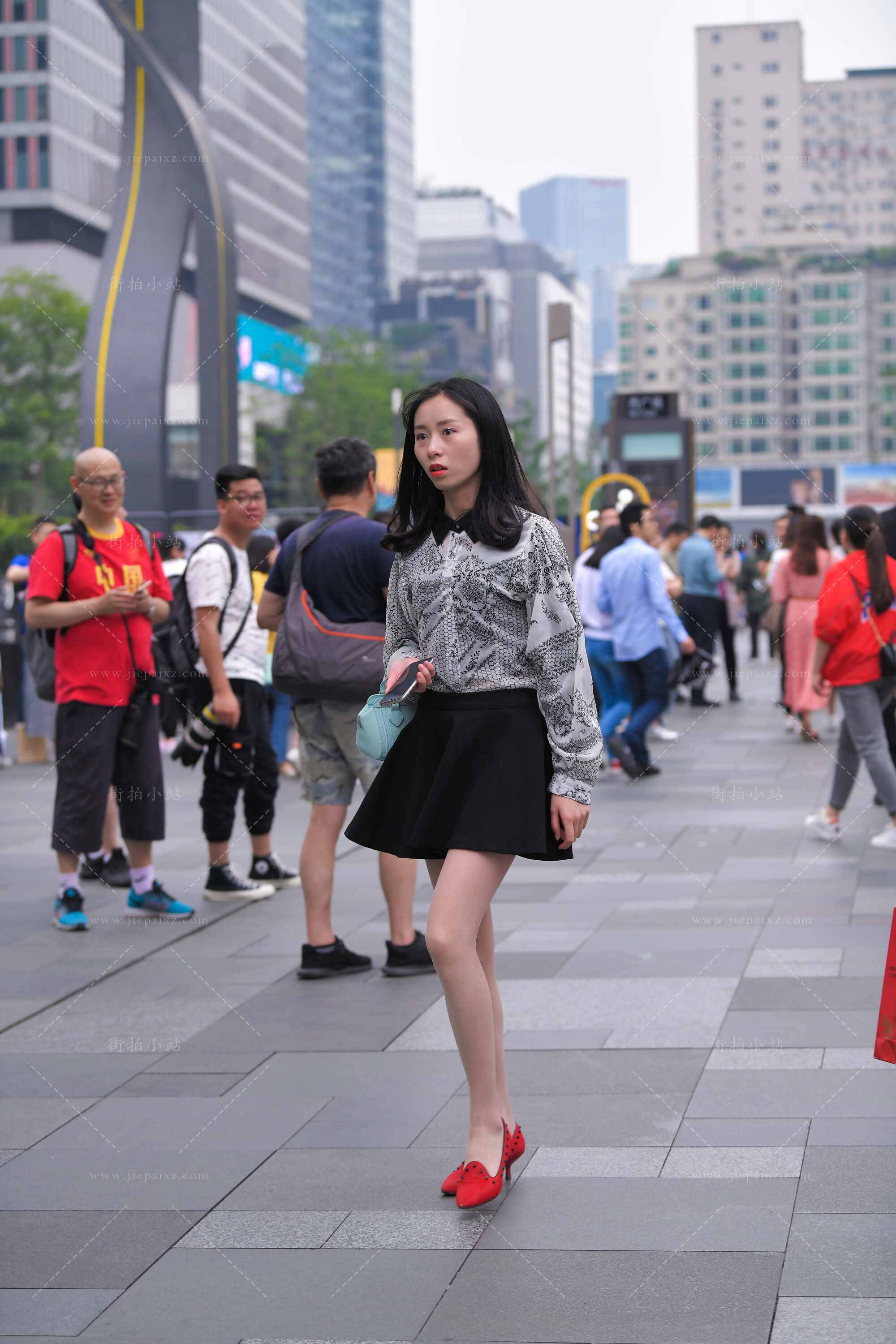 328670vg1vx110qq.jpg