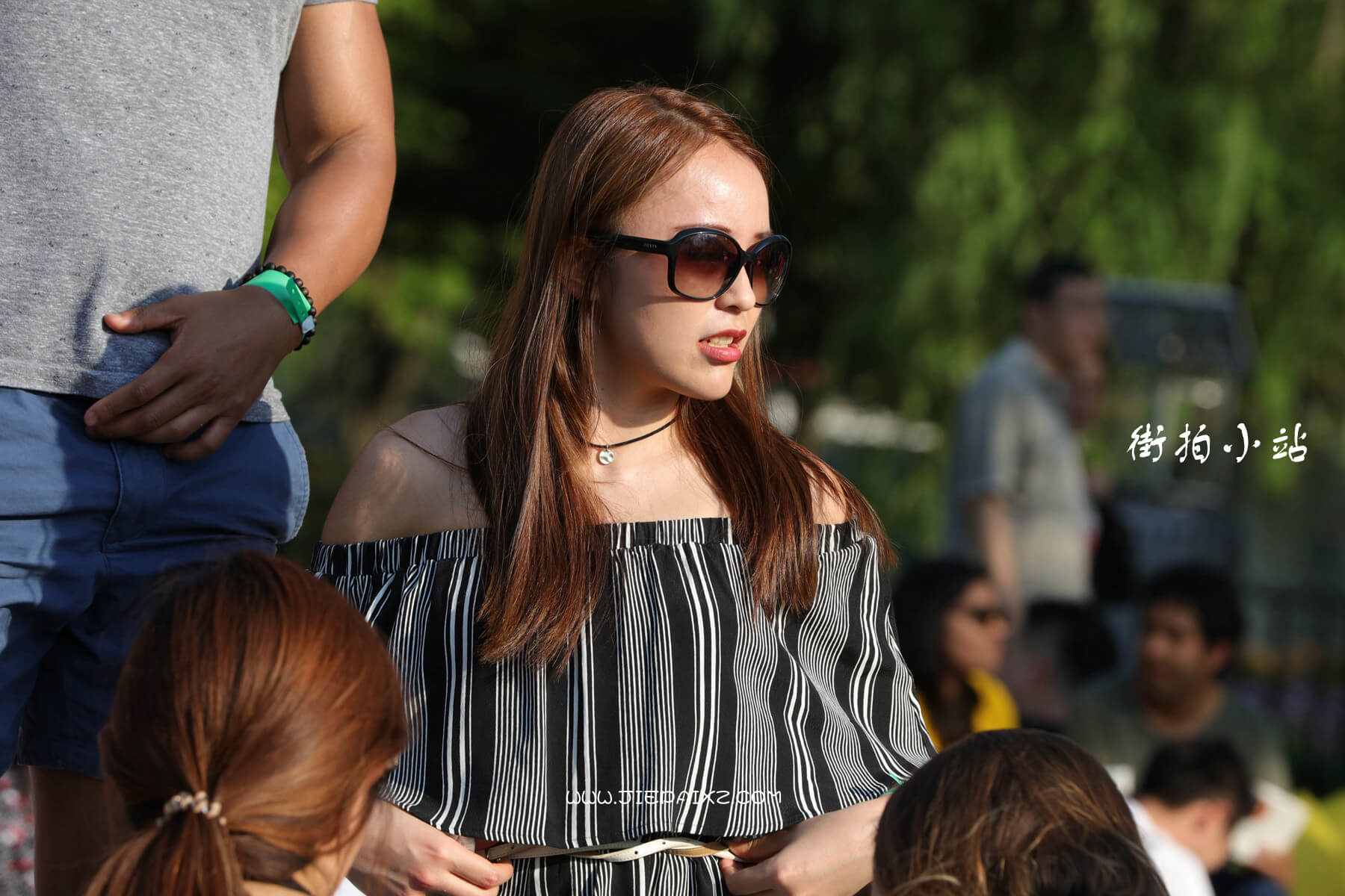 1265805yfdac1hfb.jpg