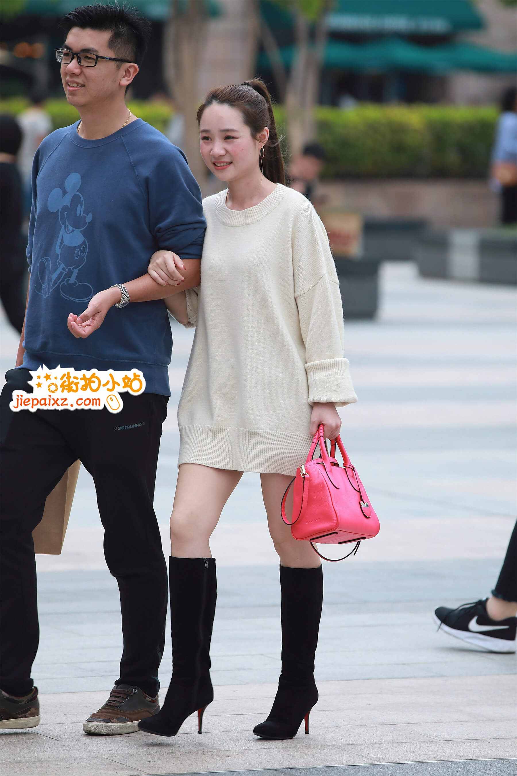 19024oun3kbazzww.jpg