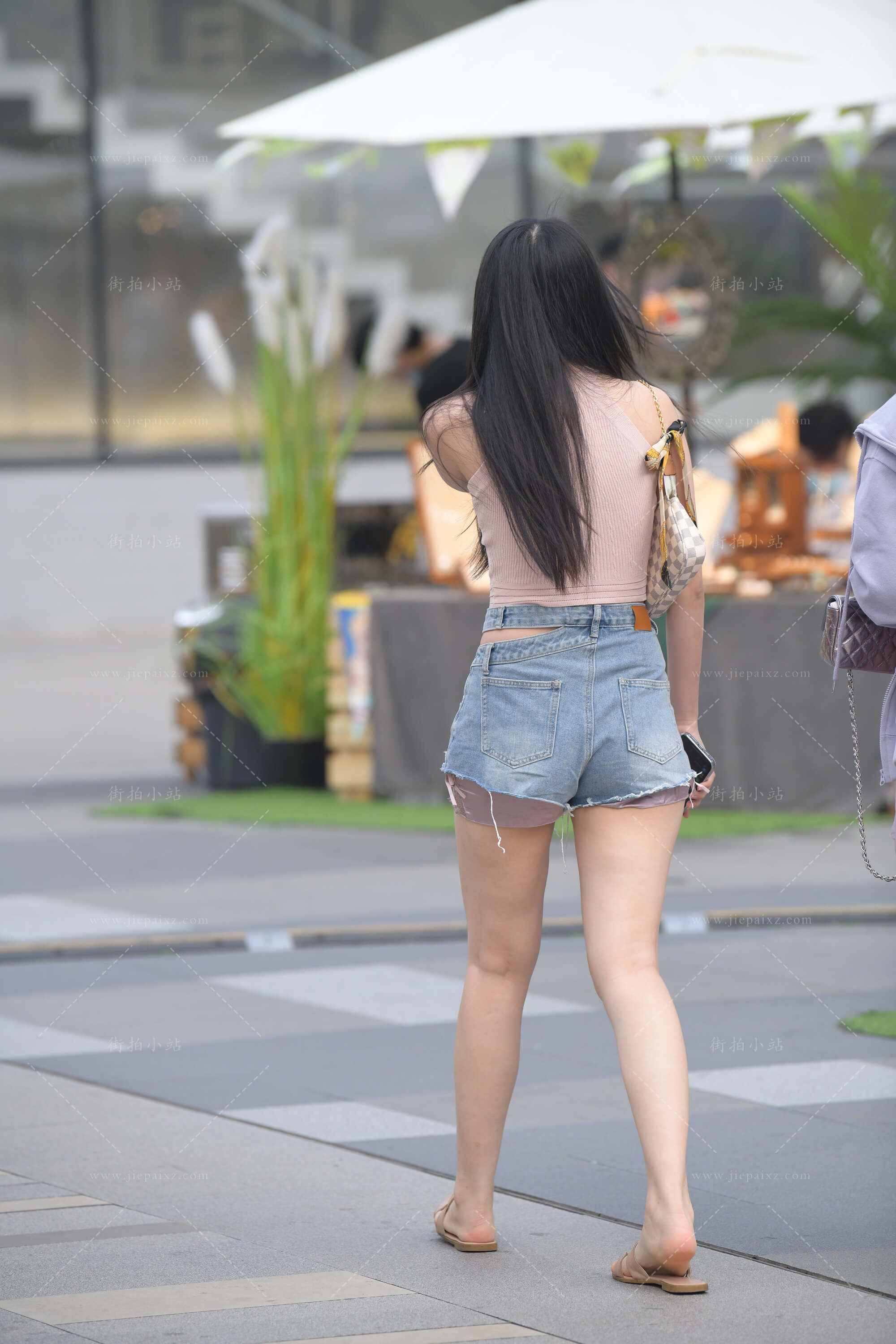 33245c41nufppvzv.jpg