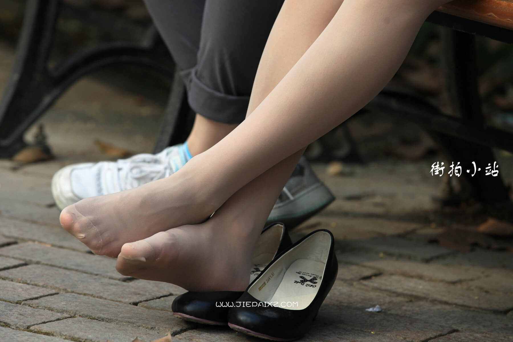 132541lpnlln011g.jpg