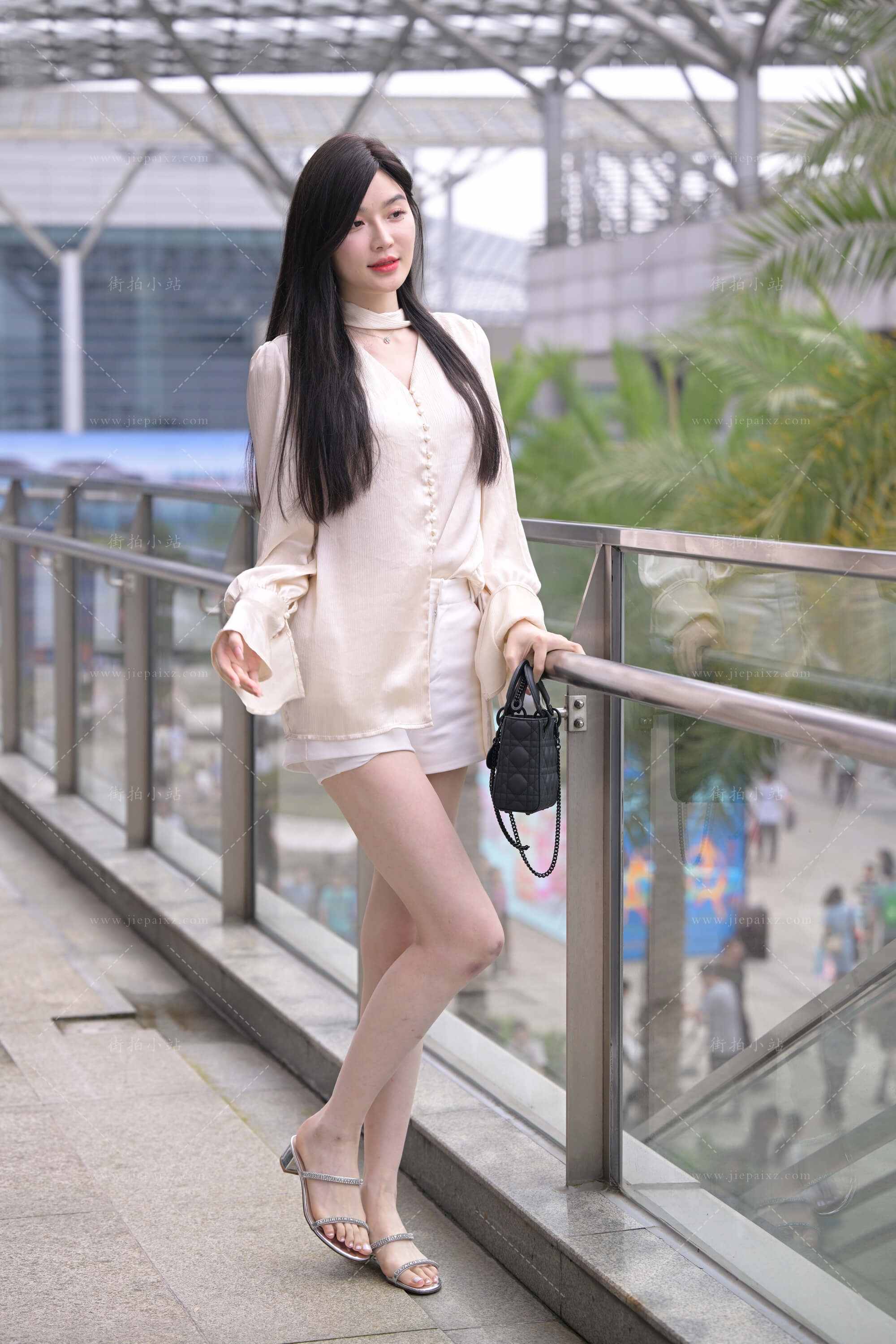 32612ec2ltn4polc.jpg