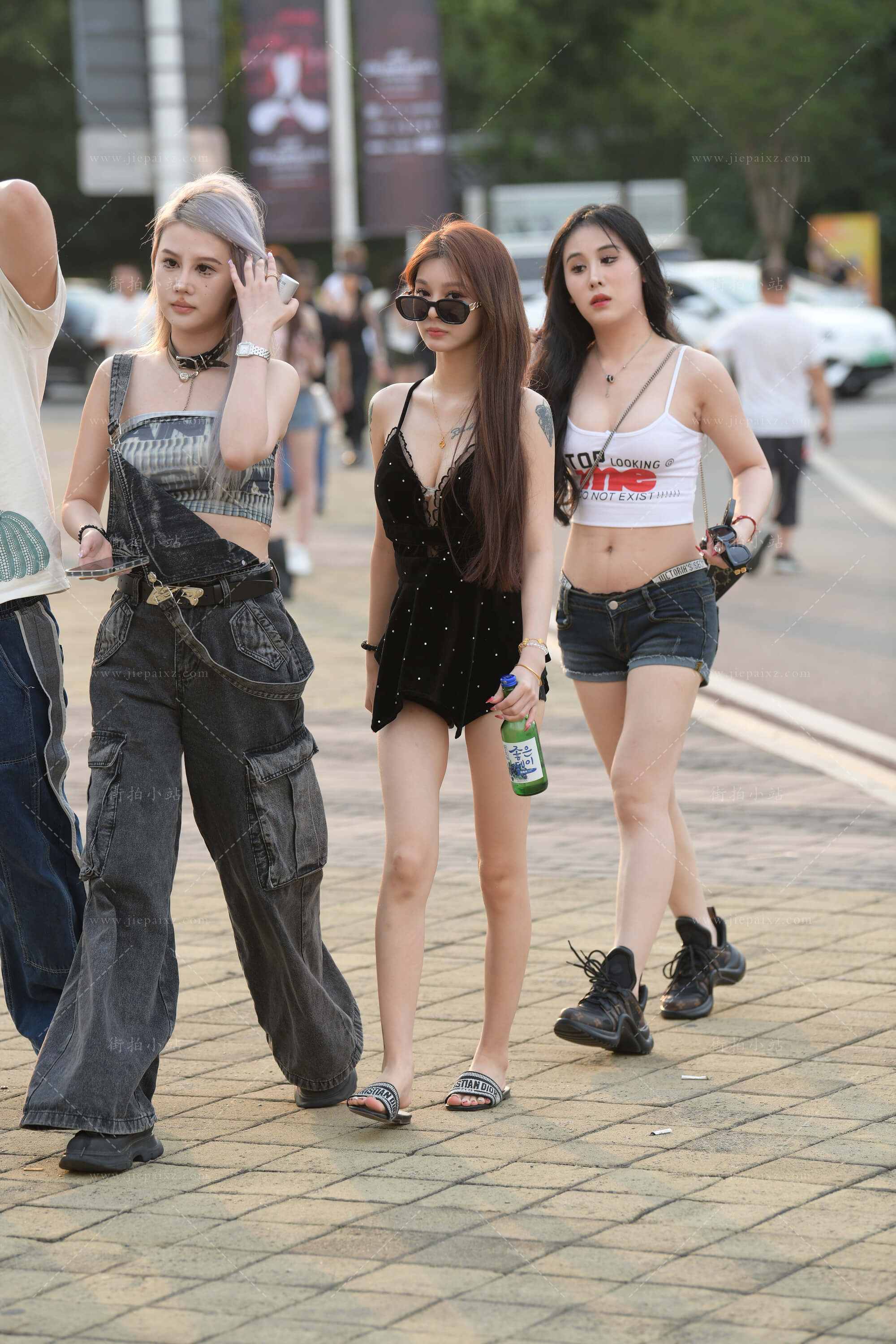32958arwl2mu4hba.jpg