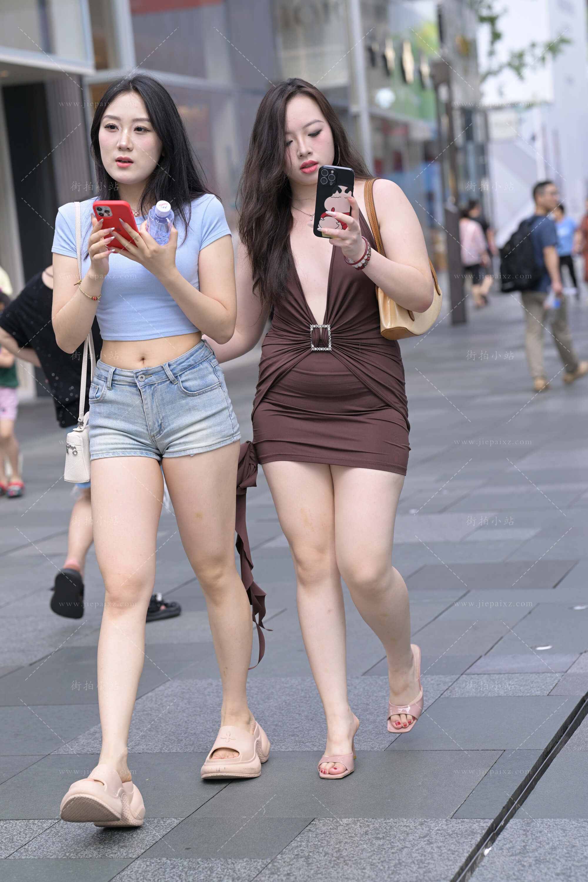 32827fmkd4cd3r3m.jpg