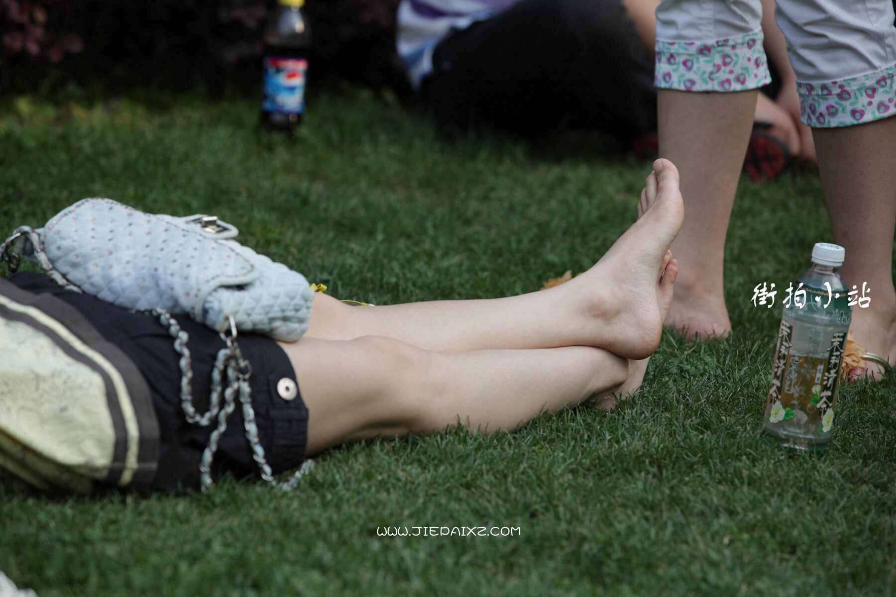 14271tqmu2p23f3g.jpg