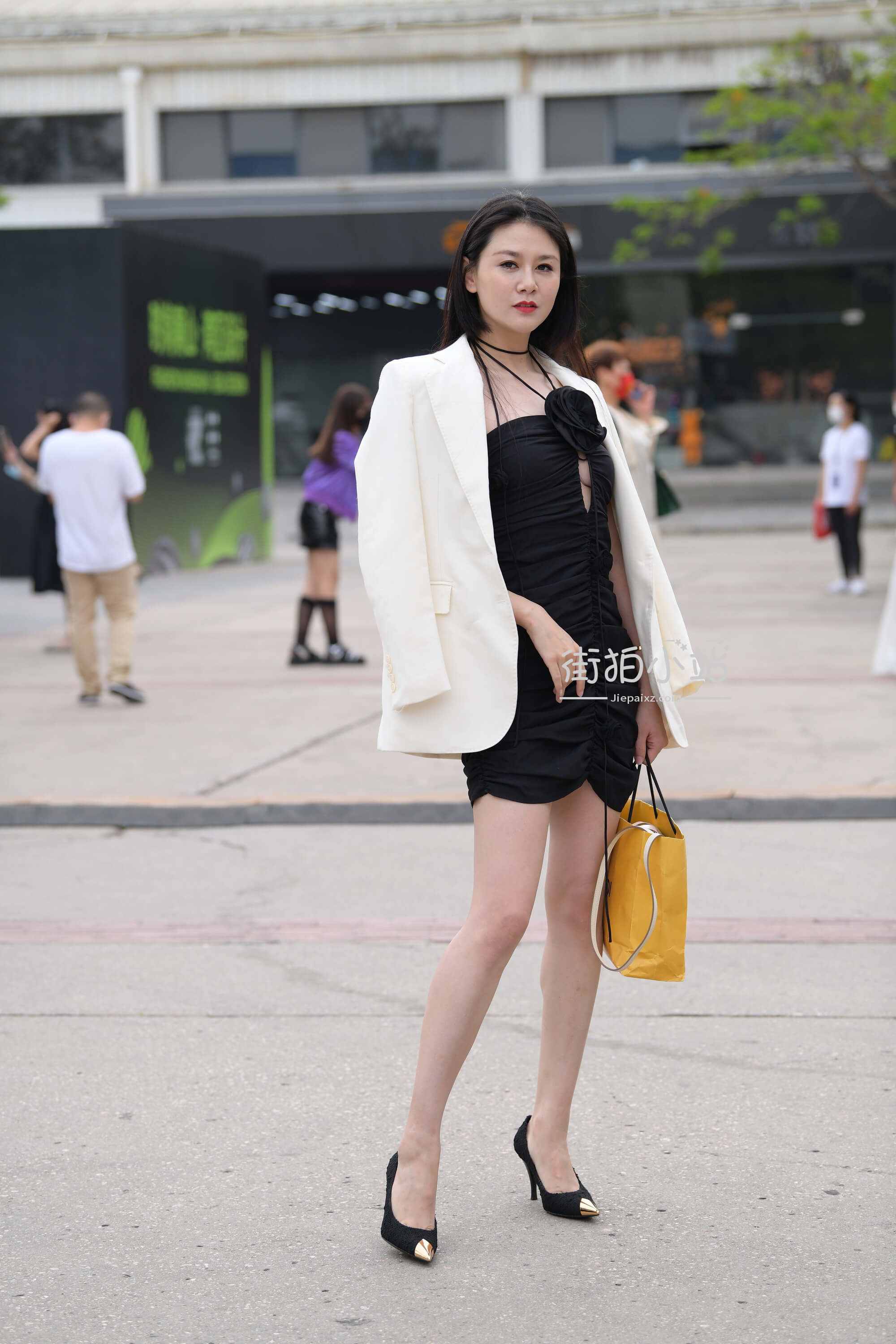 320875o1i21ql4qp.jpg