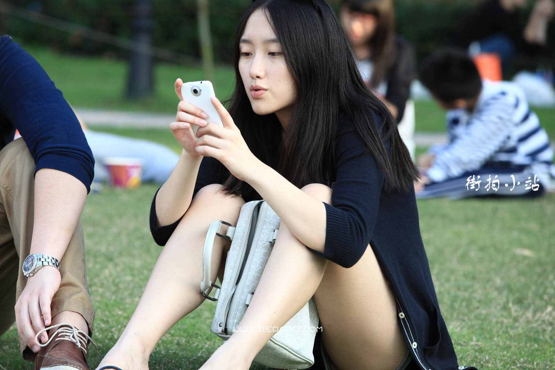 15717ttbjbhunoga.jpg