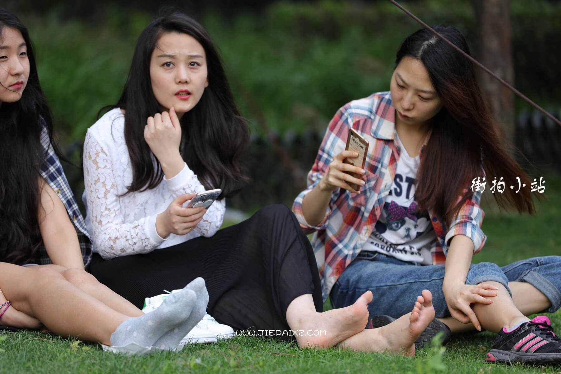 15713kk2xijjyivi.jpg