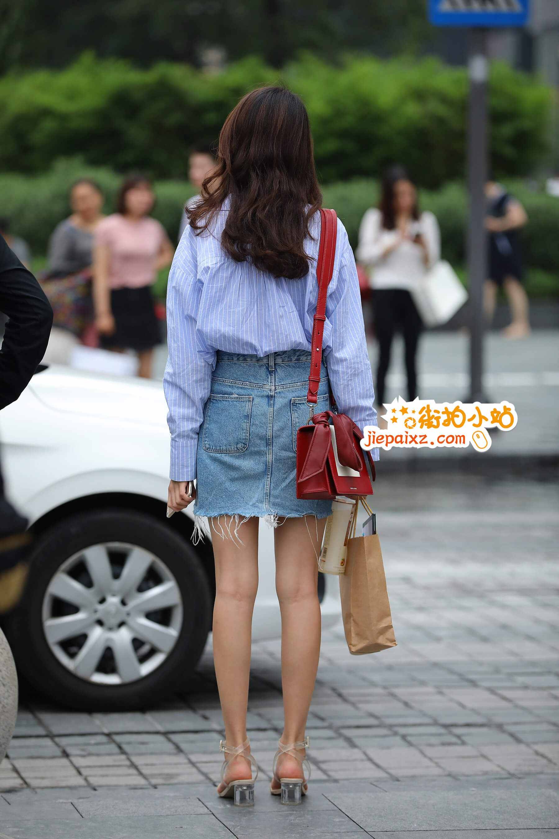 21108jgyou3baz53.jpg