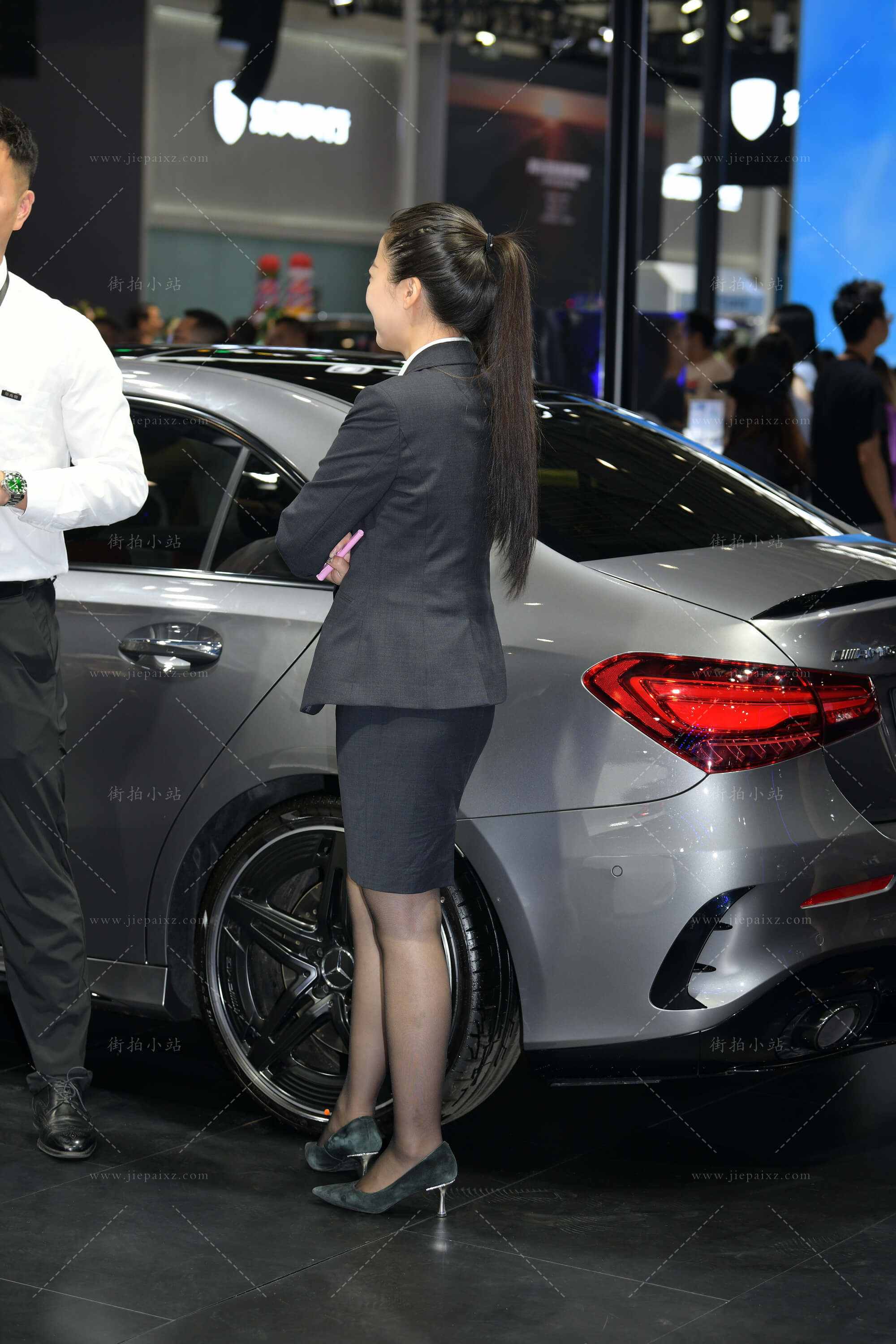 32632bklr4zktgs1.jpg