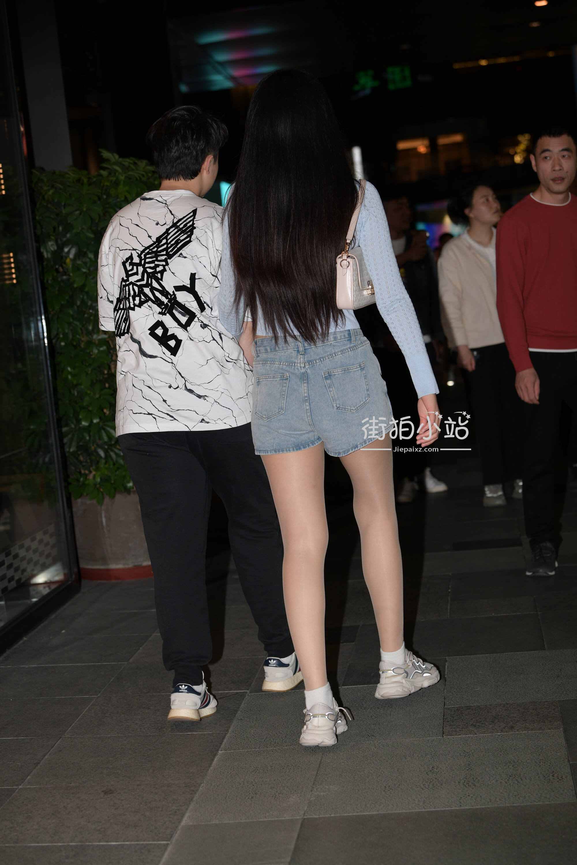 32171jpqt4kae2ec.jpg