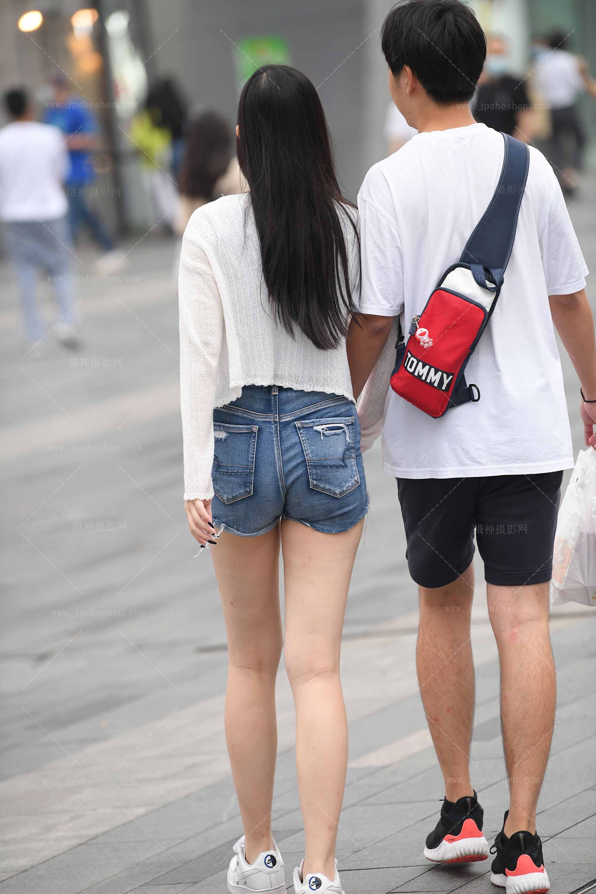 13466-cl1a3afoqs0.jpg