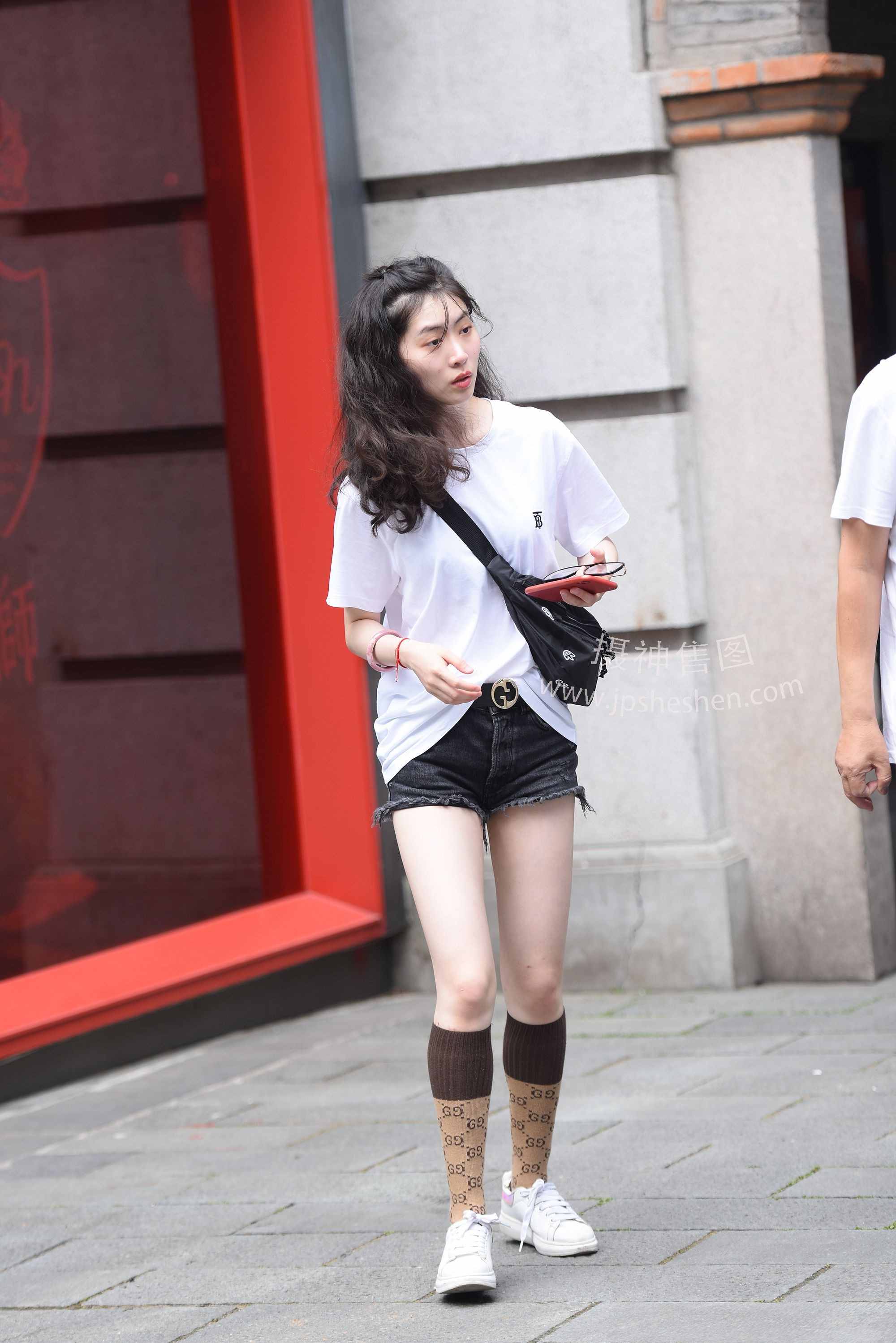 10513-eyum3gtv1qi.jpg