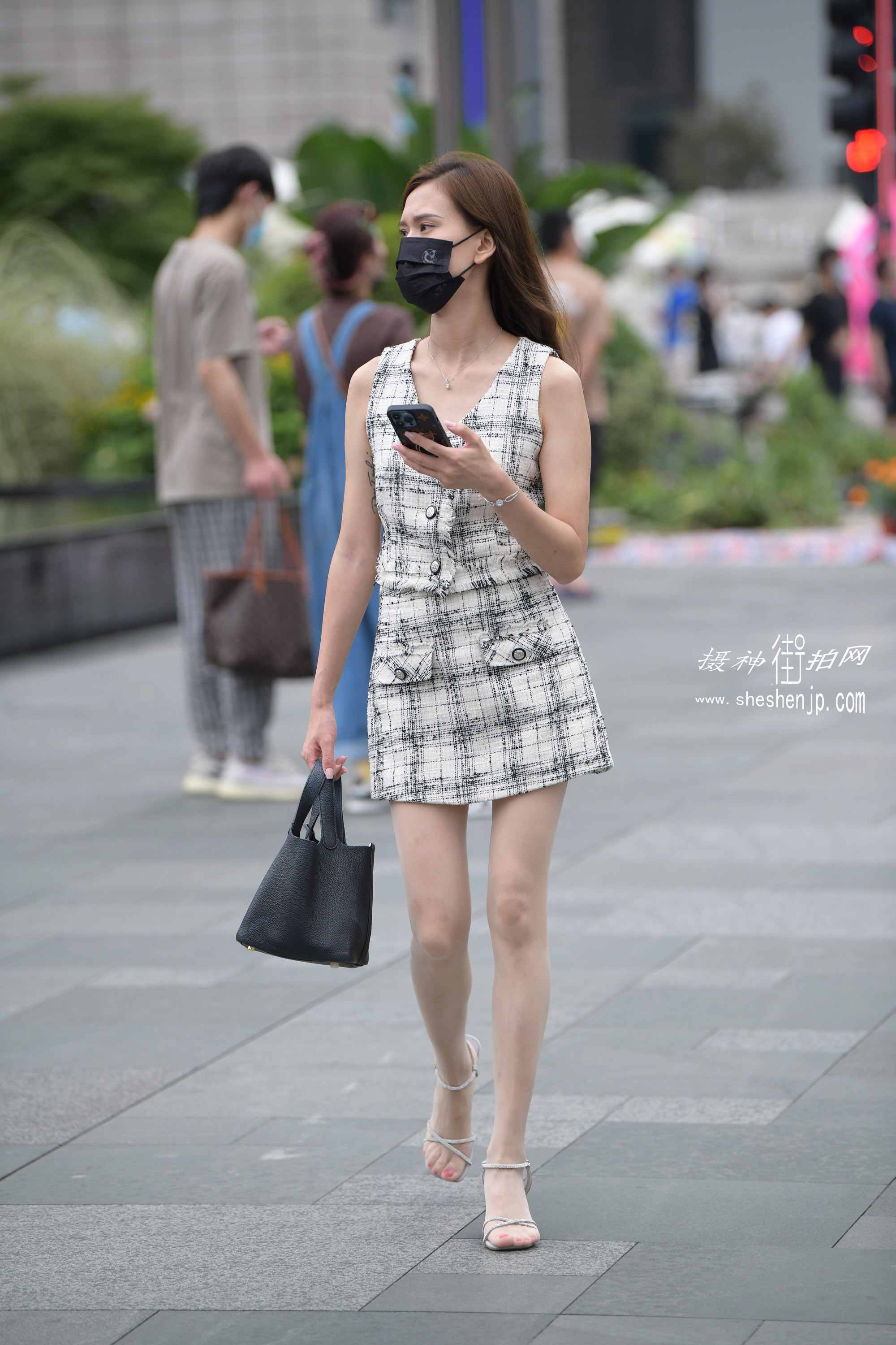 8352-sndl1kthwmm.jpg