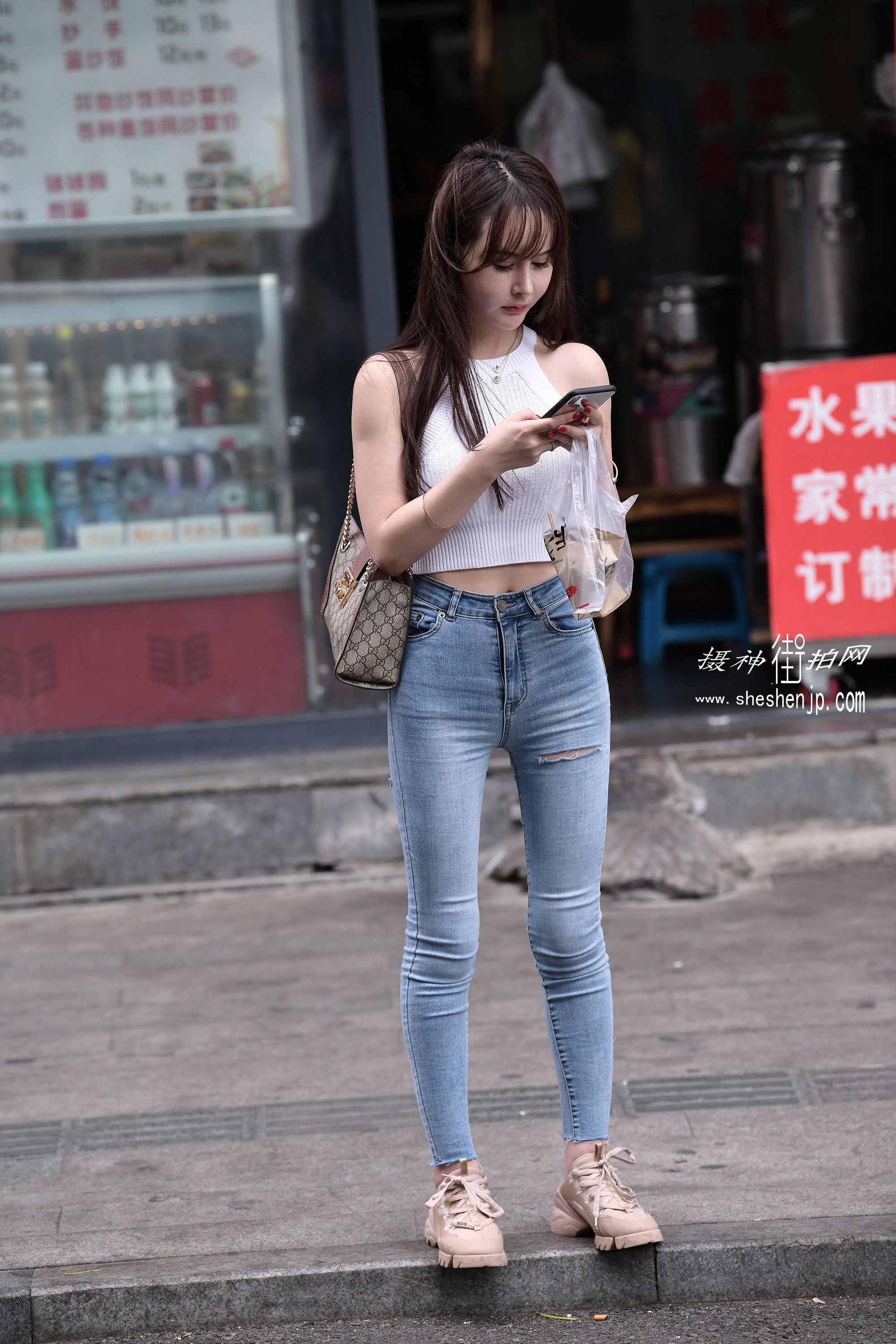 8247-lavhhxtwvcw.jpg