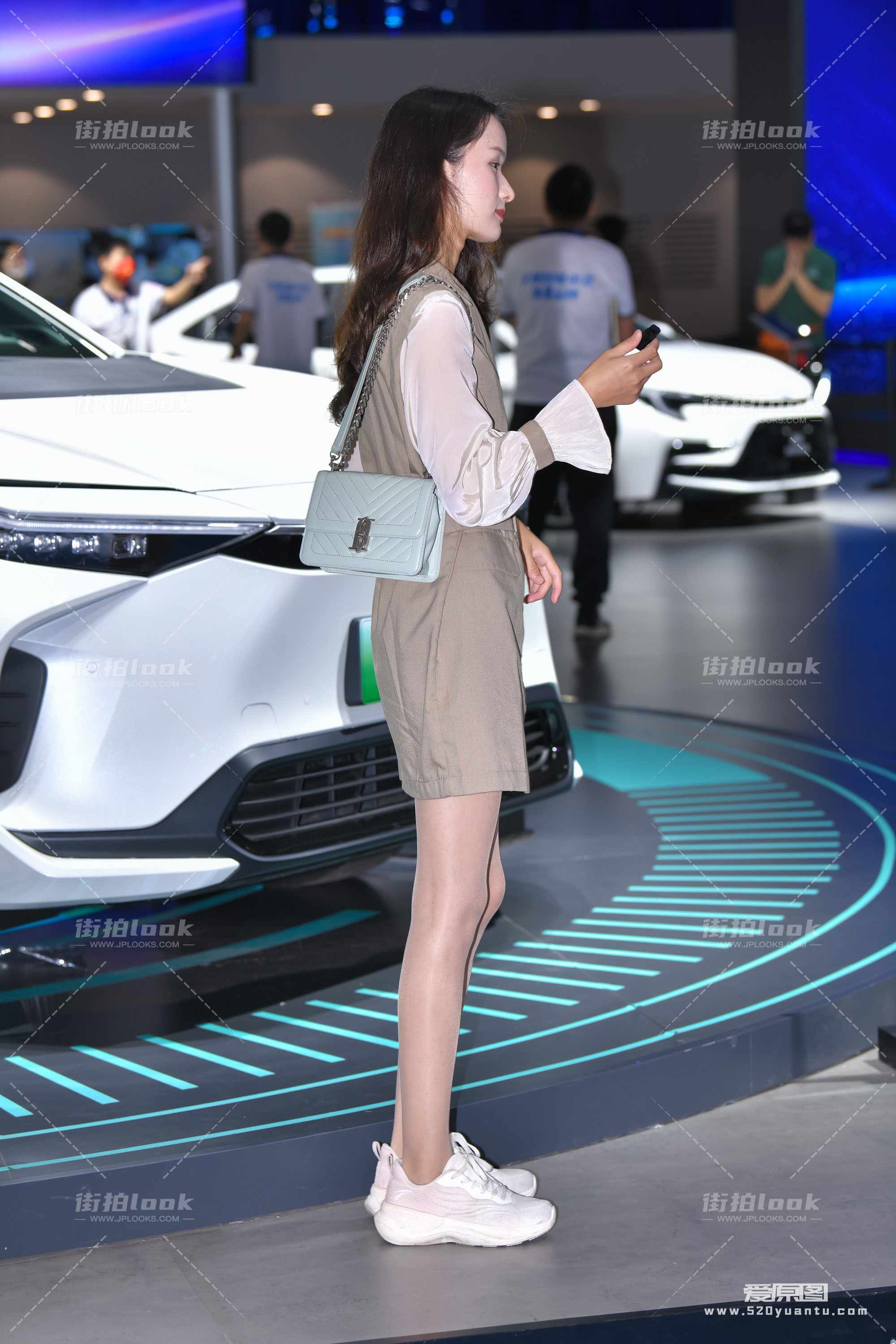 5588-yls2tv10sib.jpg