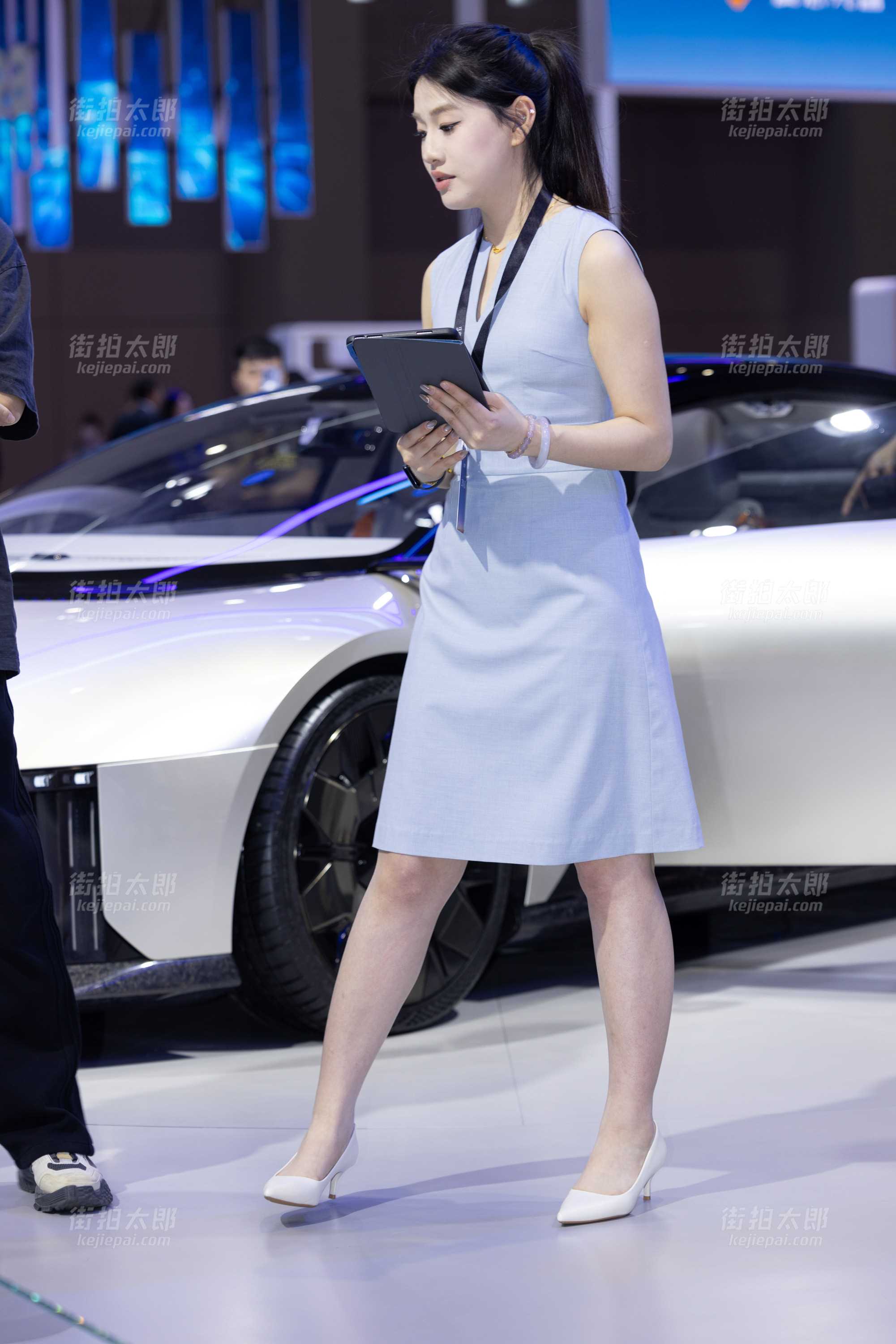 8261-hk1fmod32i1.jpg