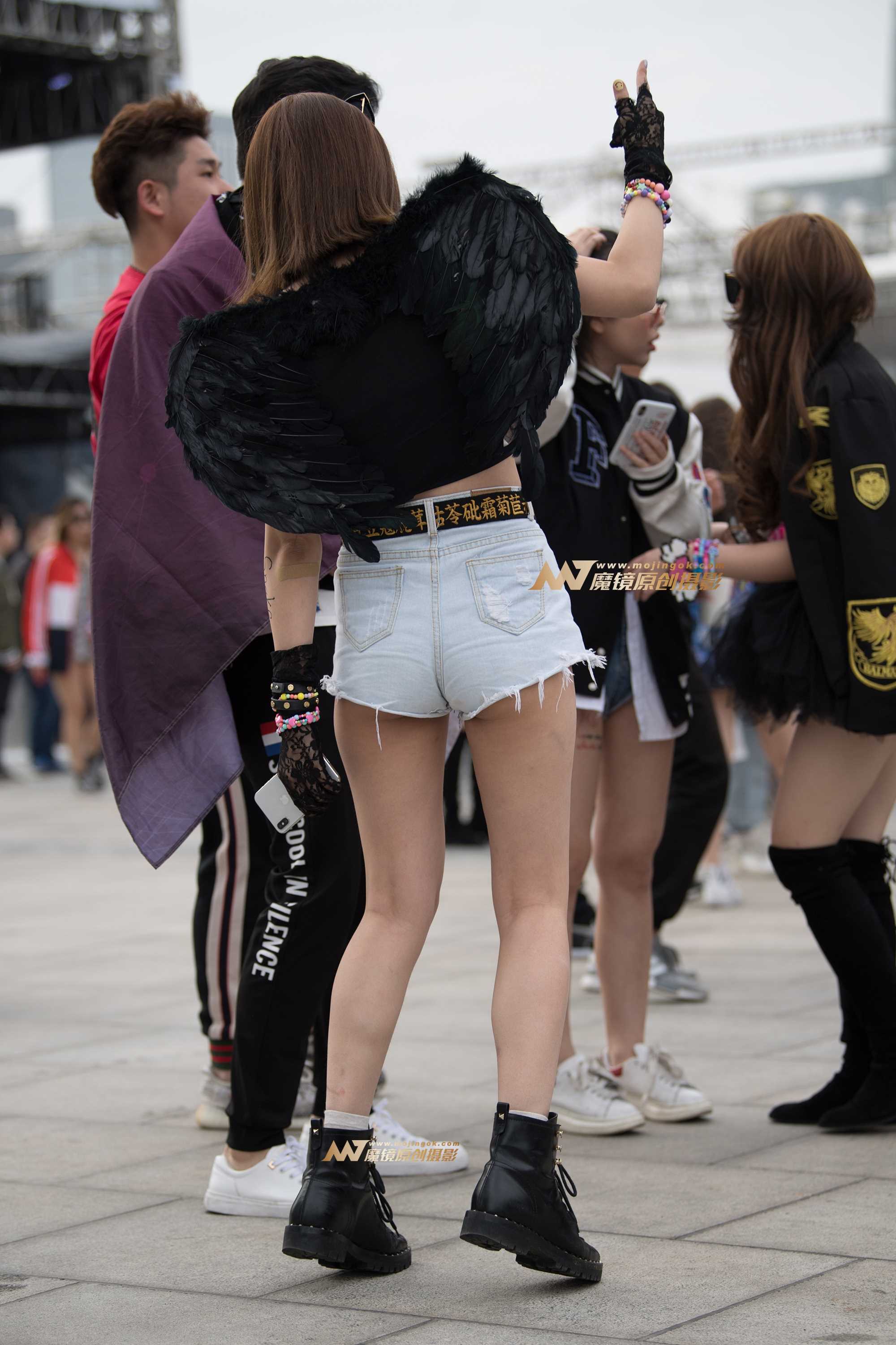 23371-0rj2xyiyn55.jpg