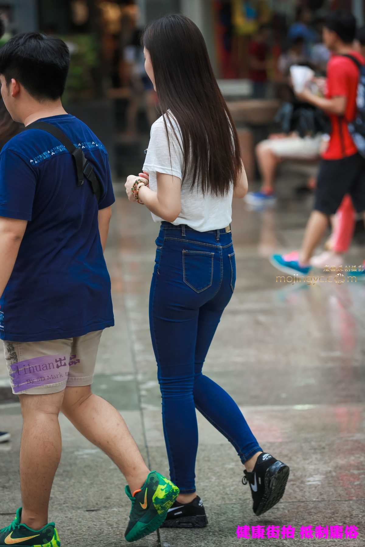 13047-lvard5wgdim.jpg