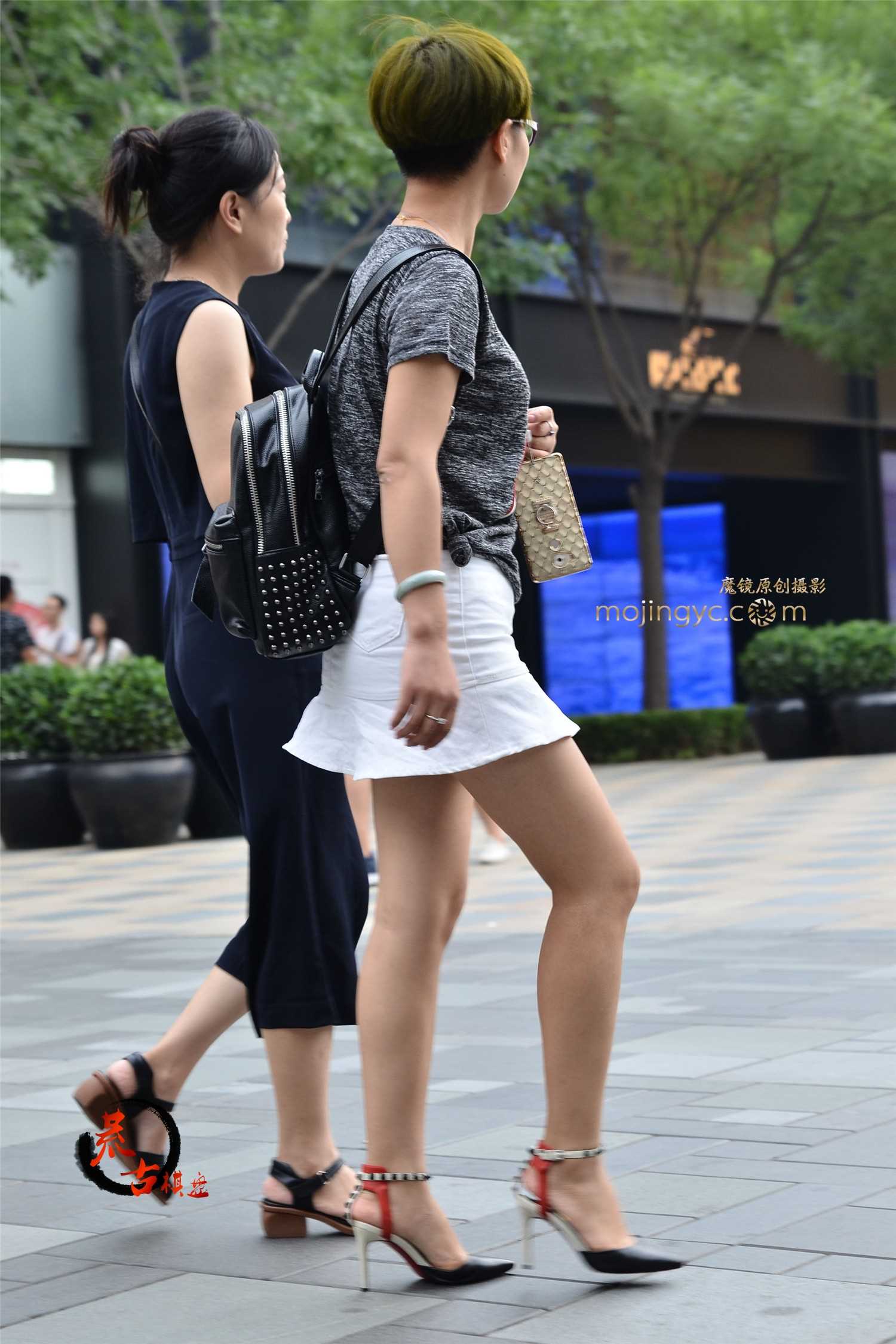 9639-qy2c2g2llux.jpg