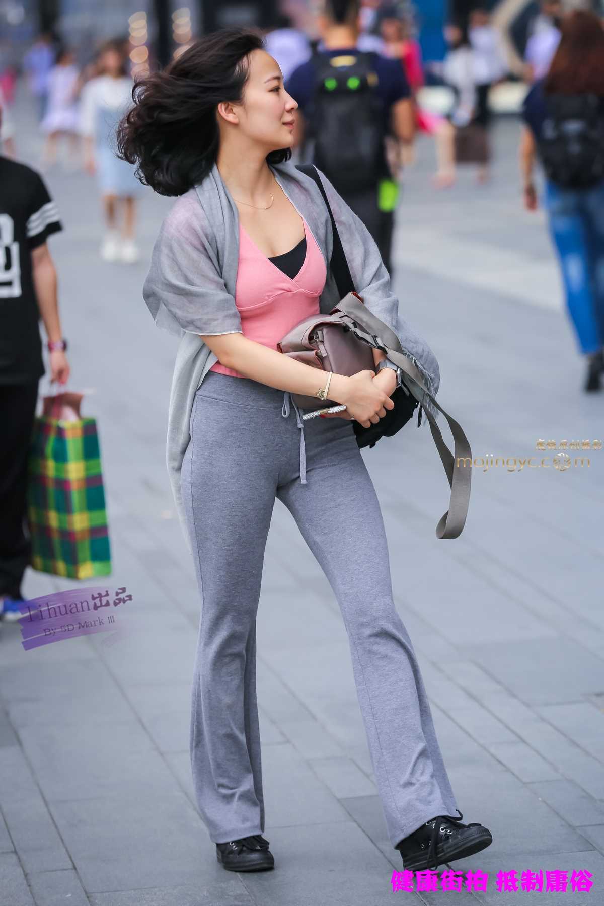 14302-lleem0bxoxl.jpg