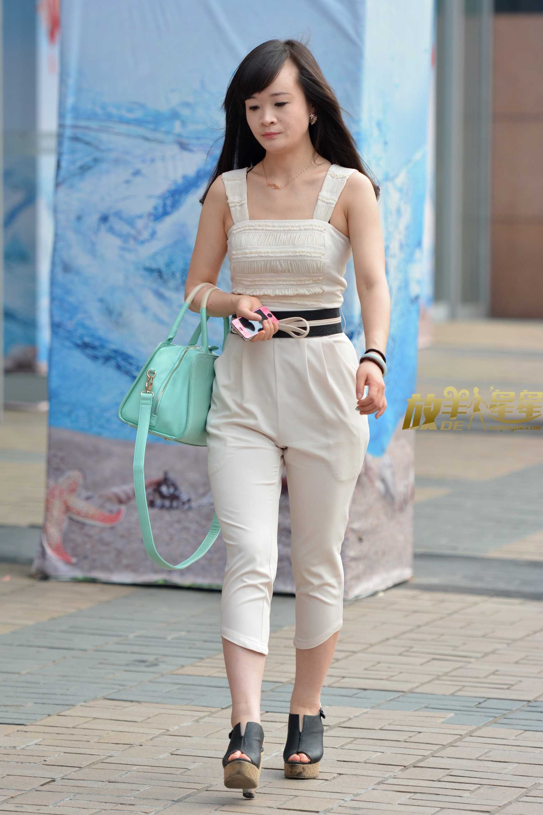 12711-v31s3a0kg5w.jpg