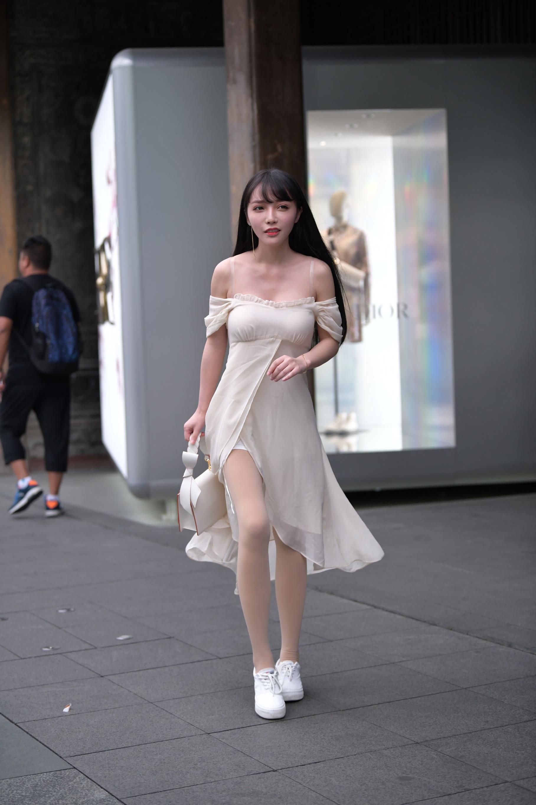 24573-nvsvrwuf5w2.jpg