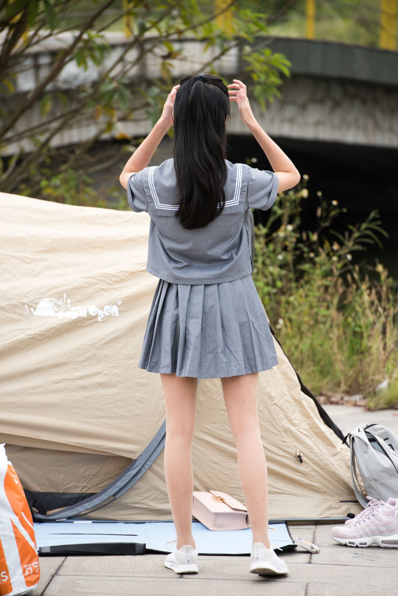 24637-cmstfclmomr.jpg