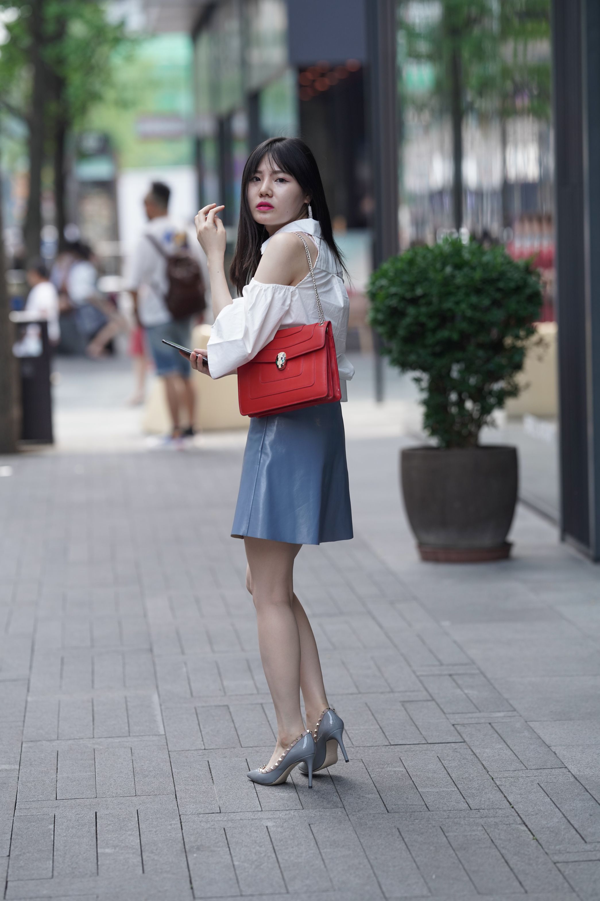 25789-z4ne1f2symh.jpg