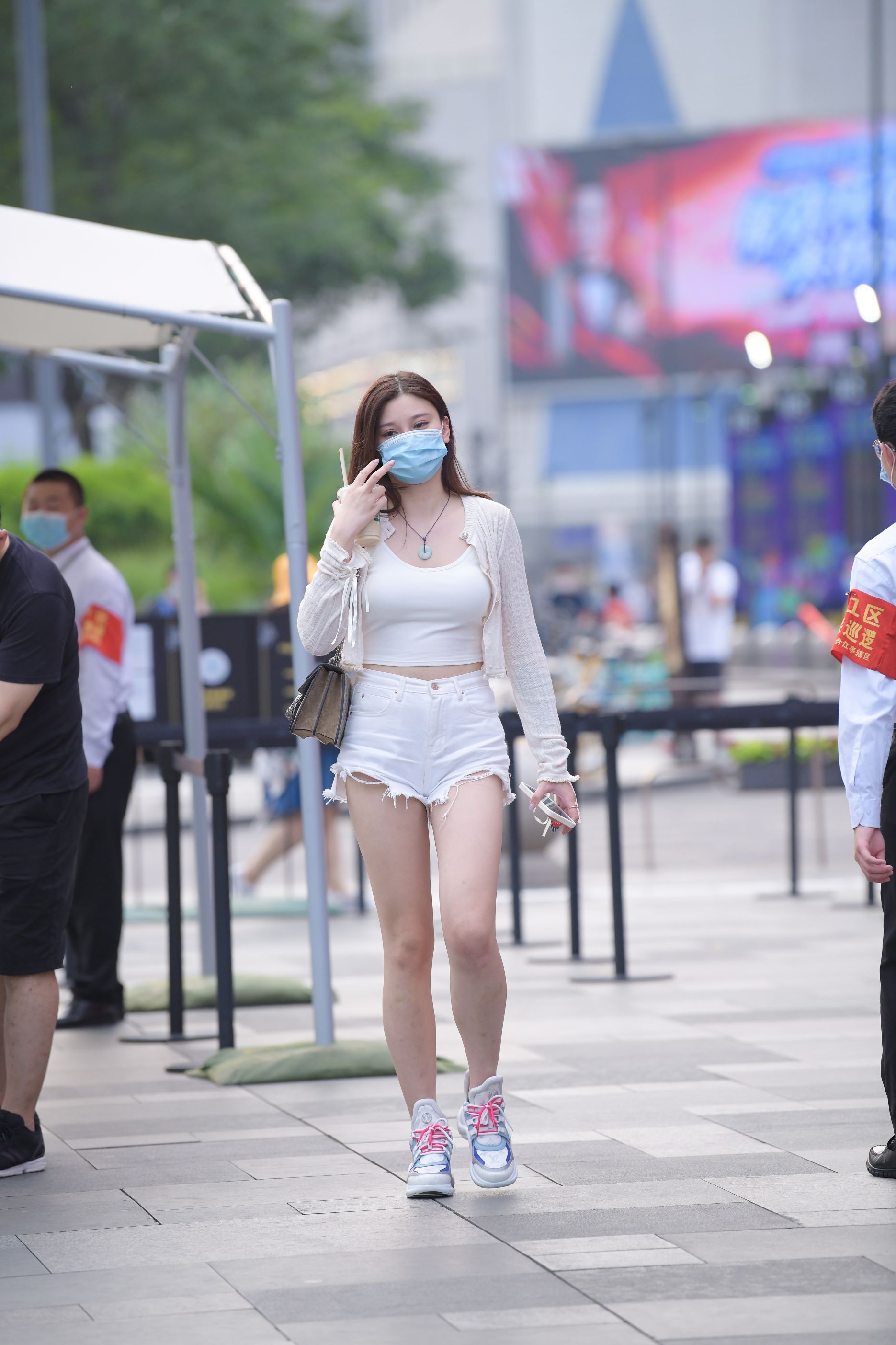 26779-ntcpbk5wn1u.jpg