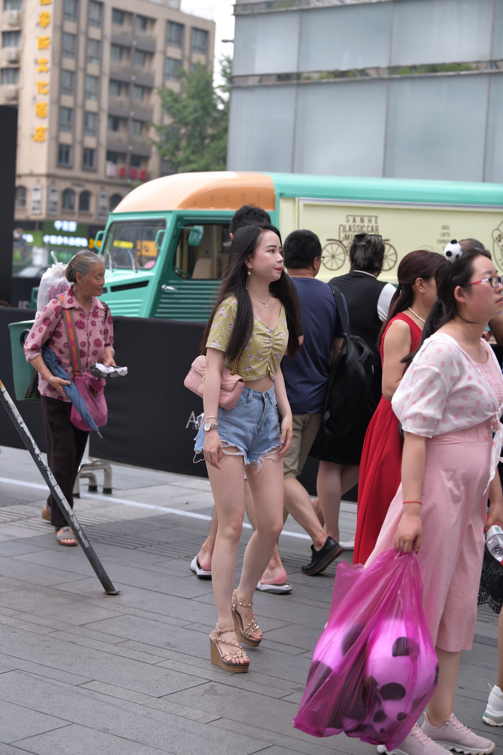 28527-0a2sewuogd3.jpg