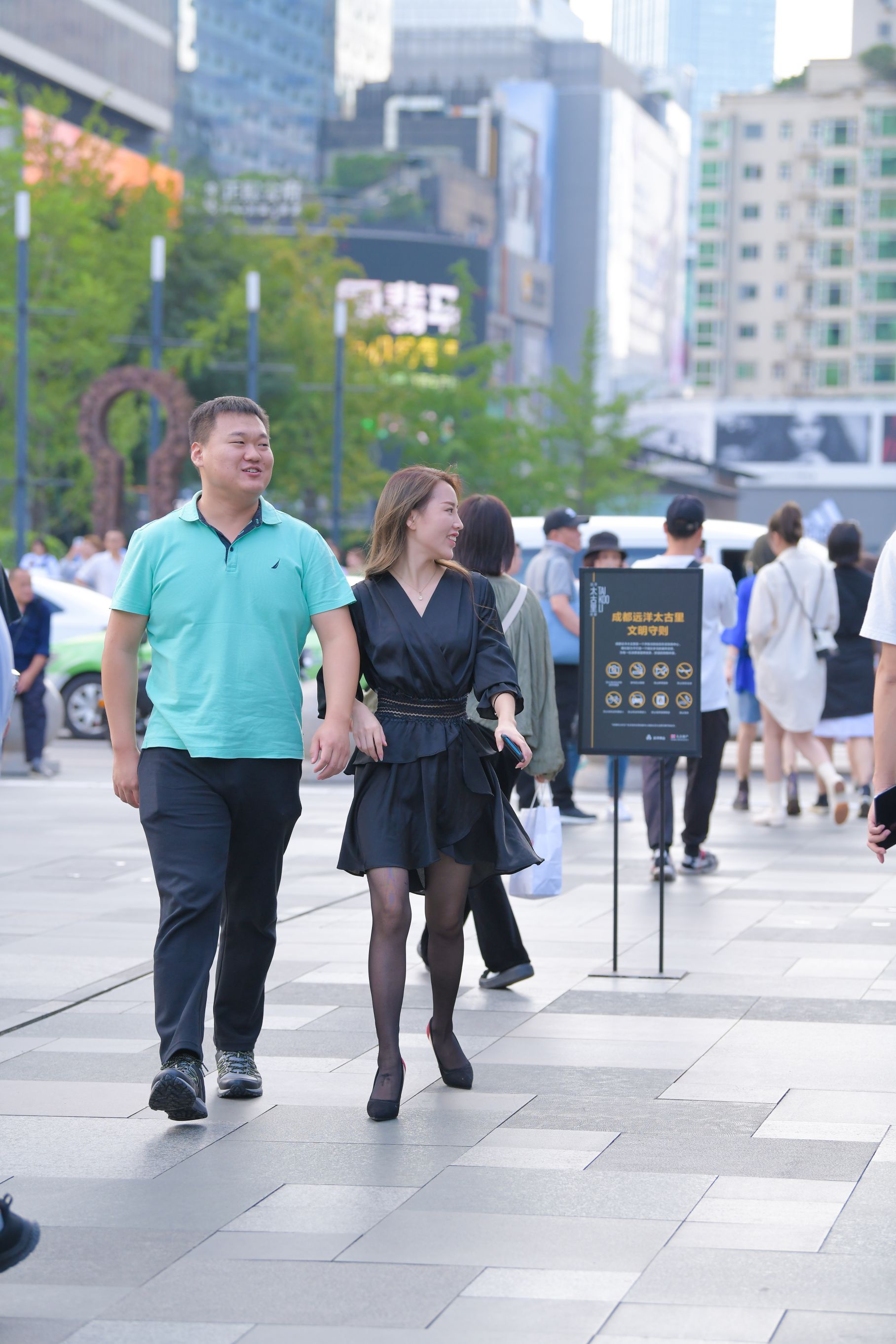 30292-ypf1umgiinc.jpg