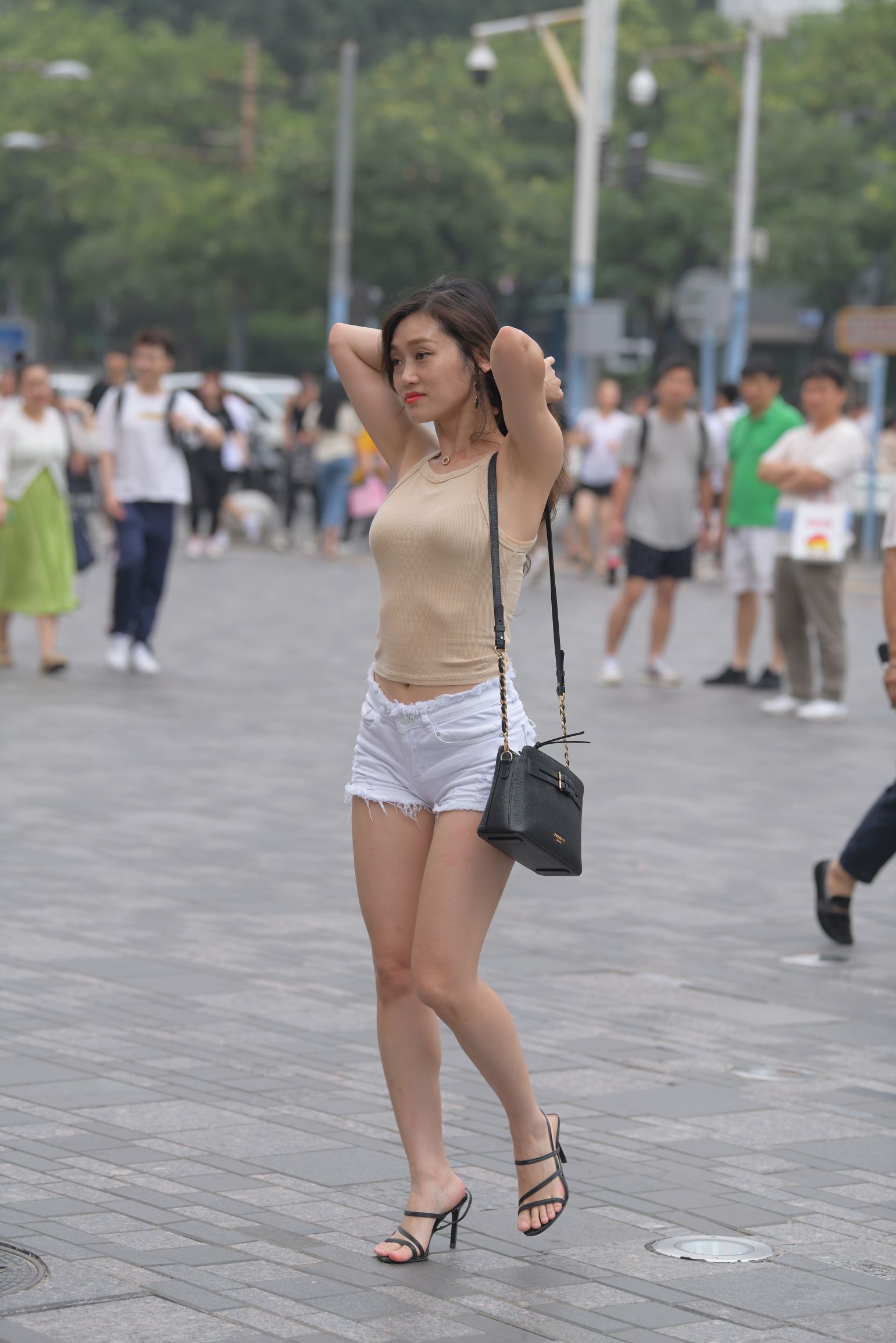 30775-0z2qcxoqz15.jpg