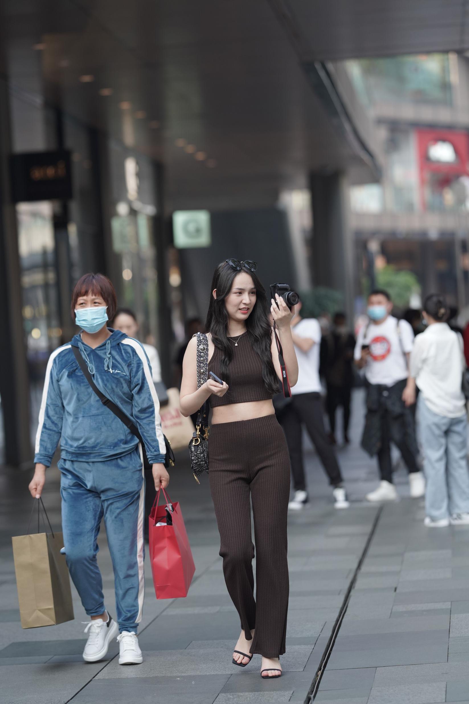 30562-gf4mdcw24f5.jpg