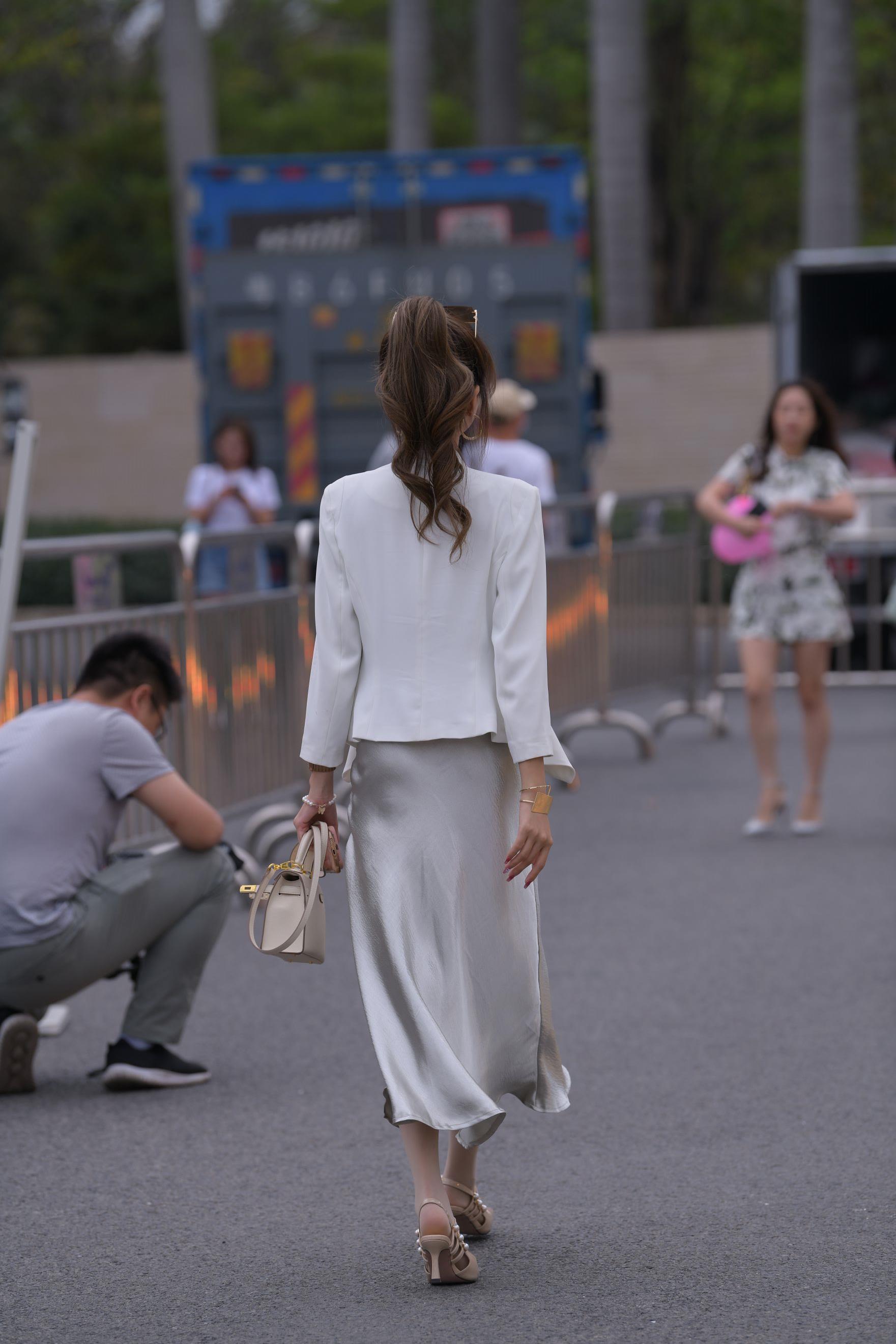 30816-emcw45b4n3y.jpg
