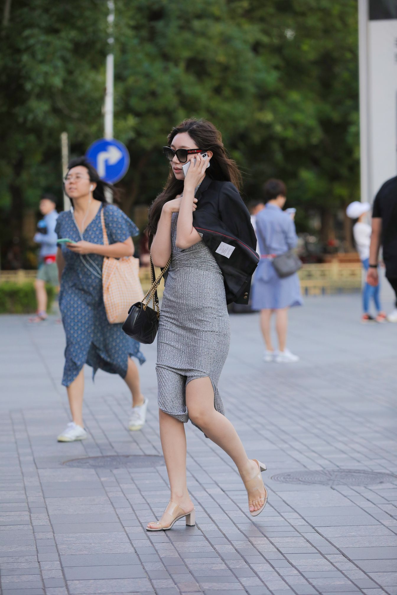 30925-2u1feqf1kr2.jpg