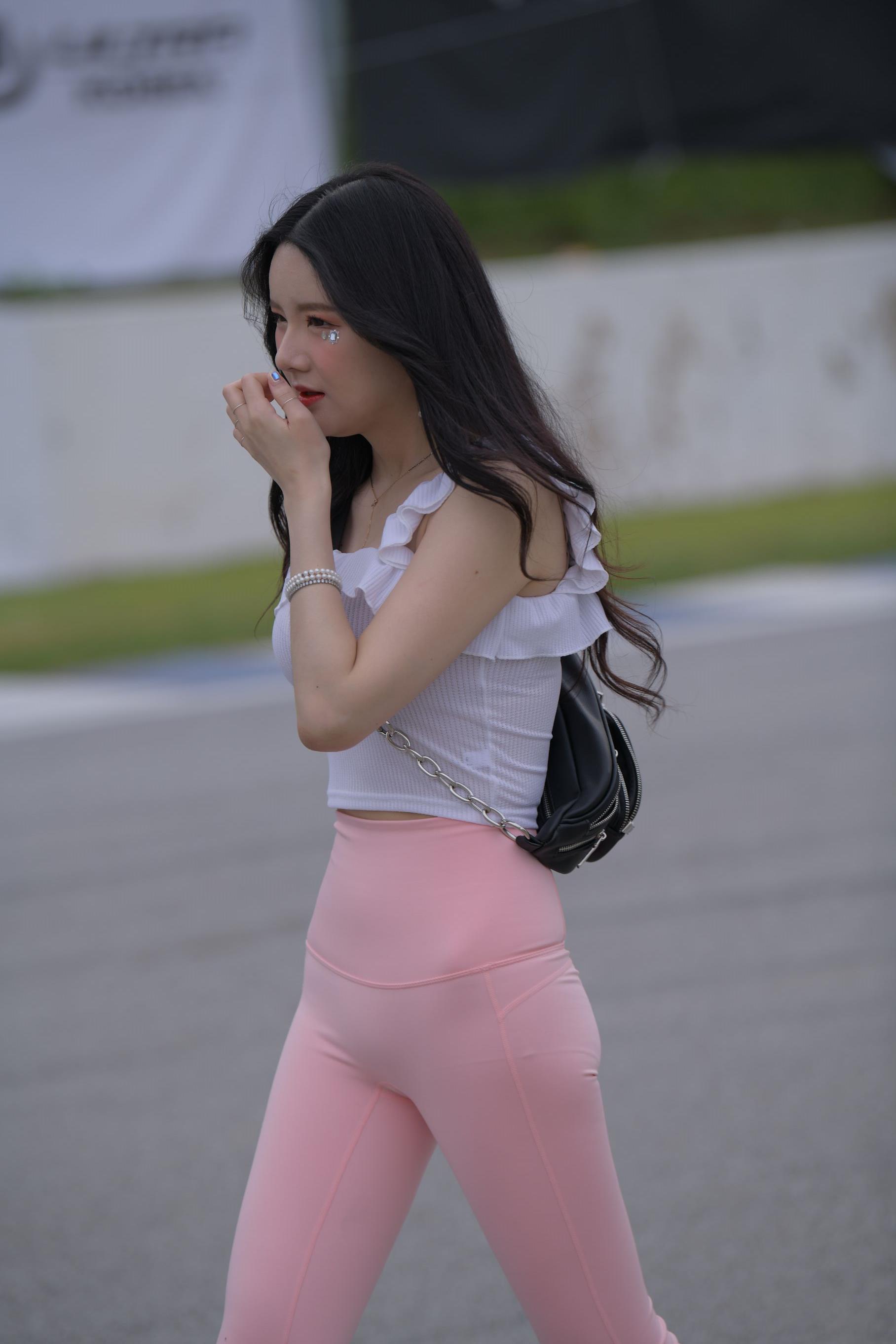 31528-ybdolpteg4k.jpg