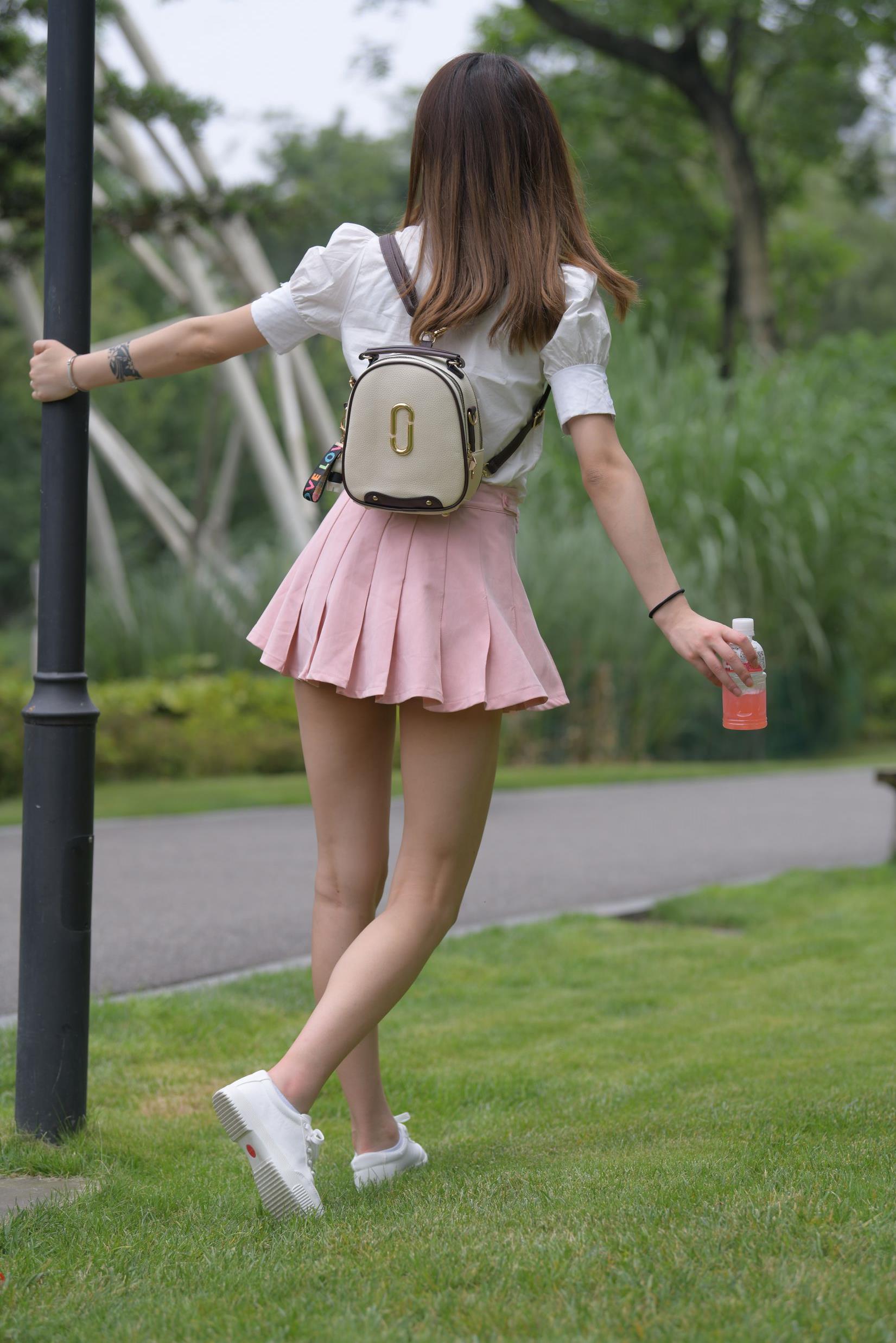 10203-u05a4ckgsn4.jpg