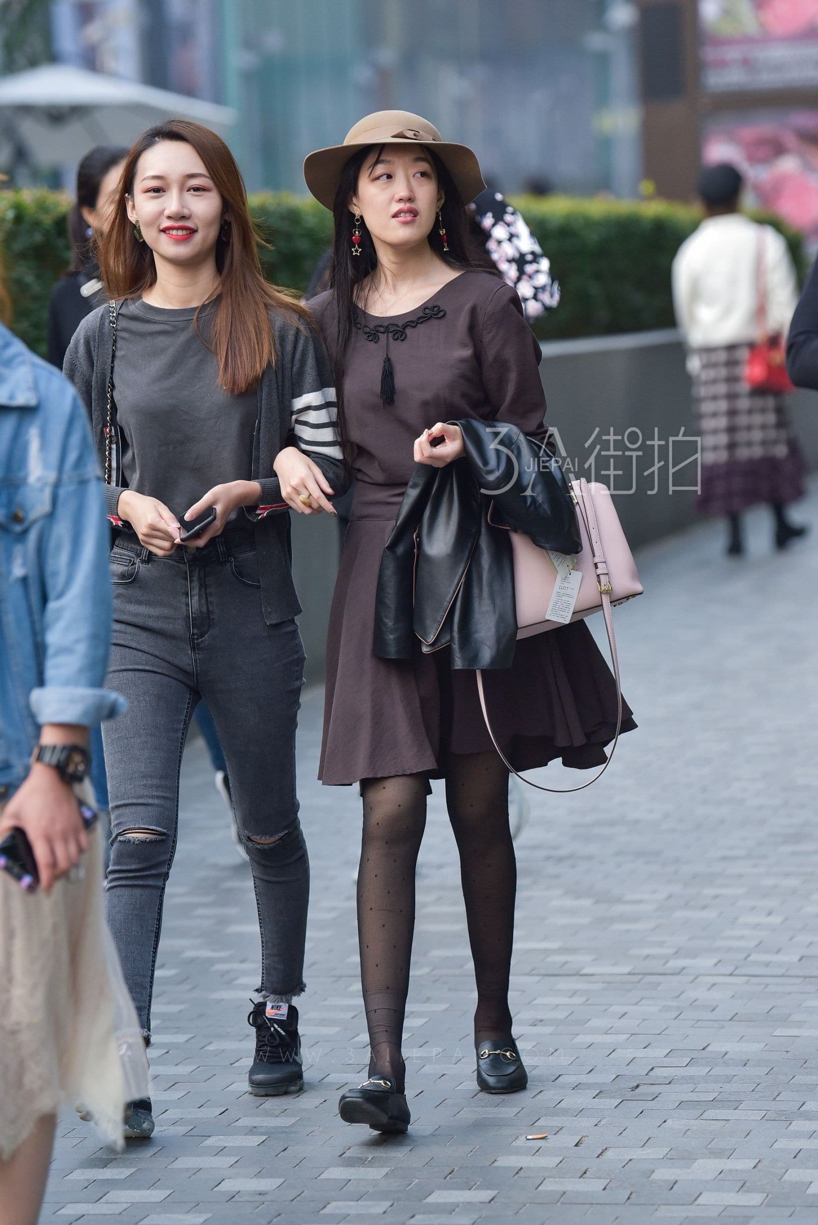 100677-a42ekz4n4ly.jpg