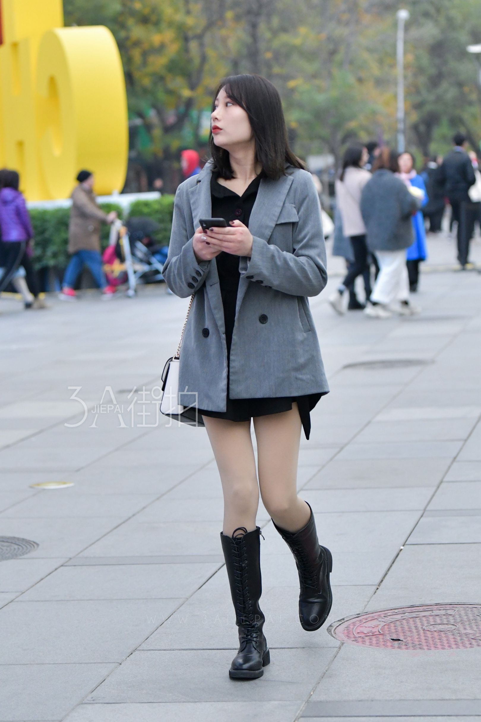 100683-4zcascoo550.jpg