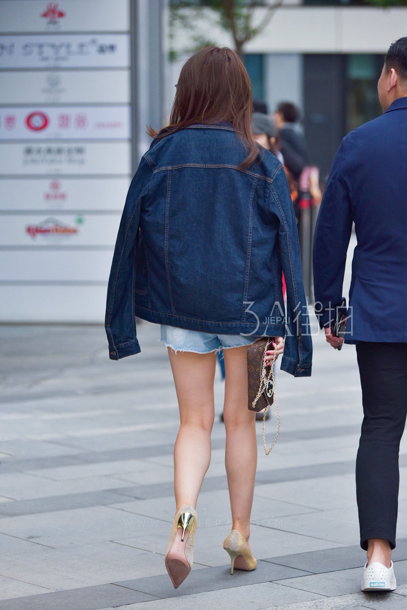 100763-3f25sgup552.jpg