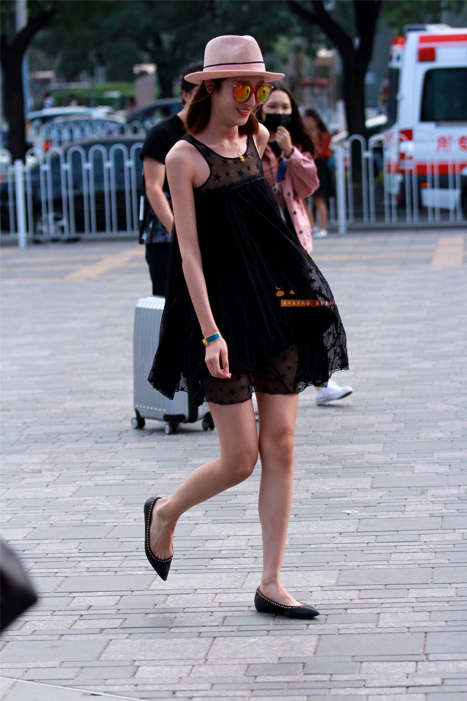 103682-zy3rcrse4b5.jpg
